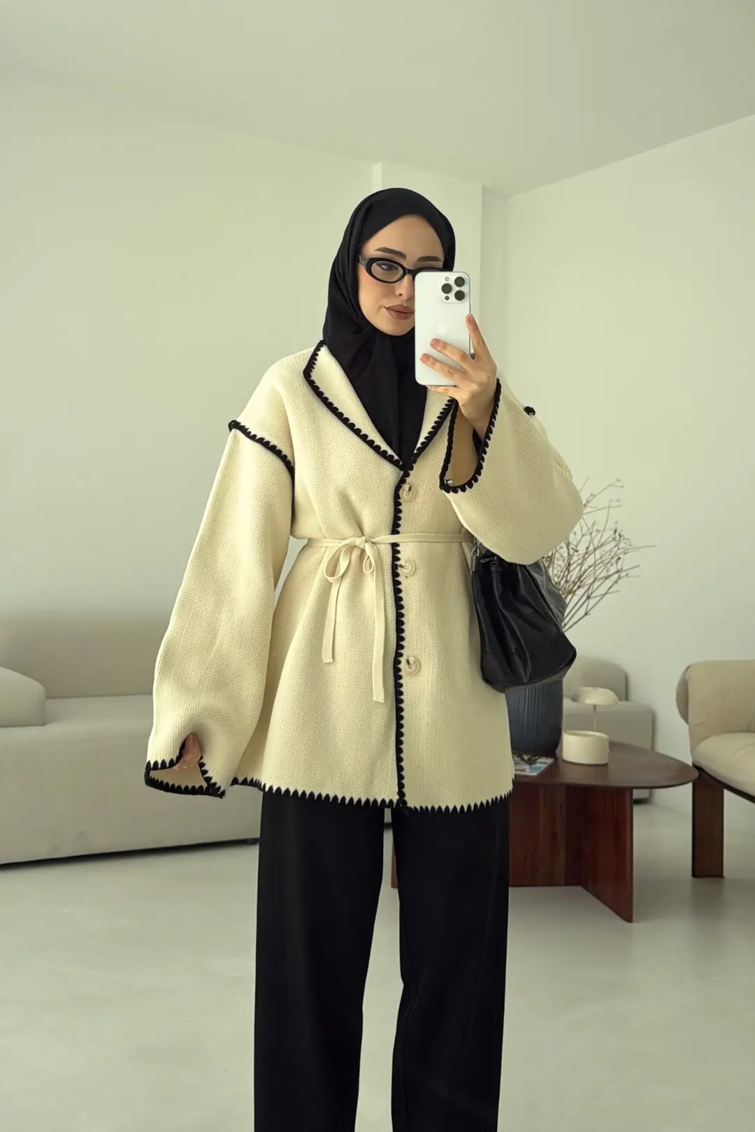 Biye İşleme Detaylı Sık Örme Hırka Krem