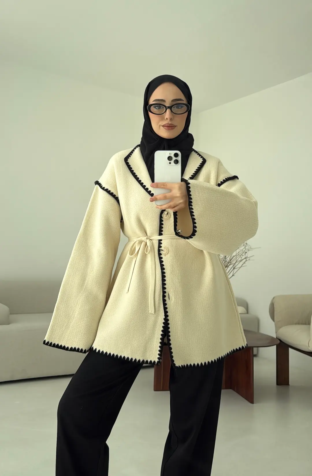Biye İşleme Detaylı Sık Örme Hırka Krem