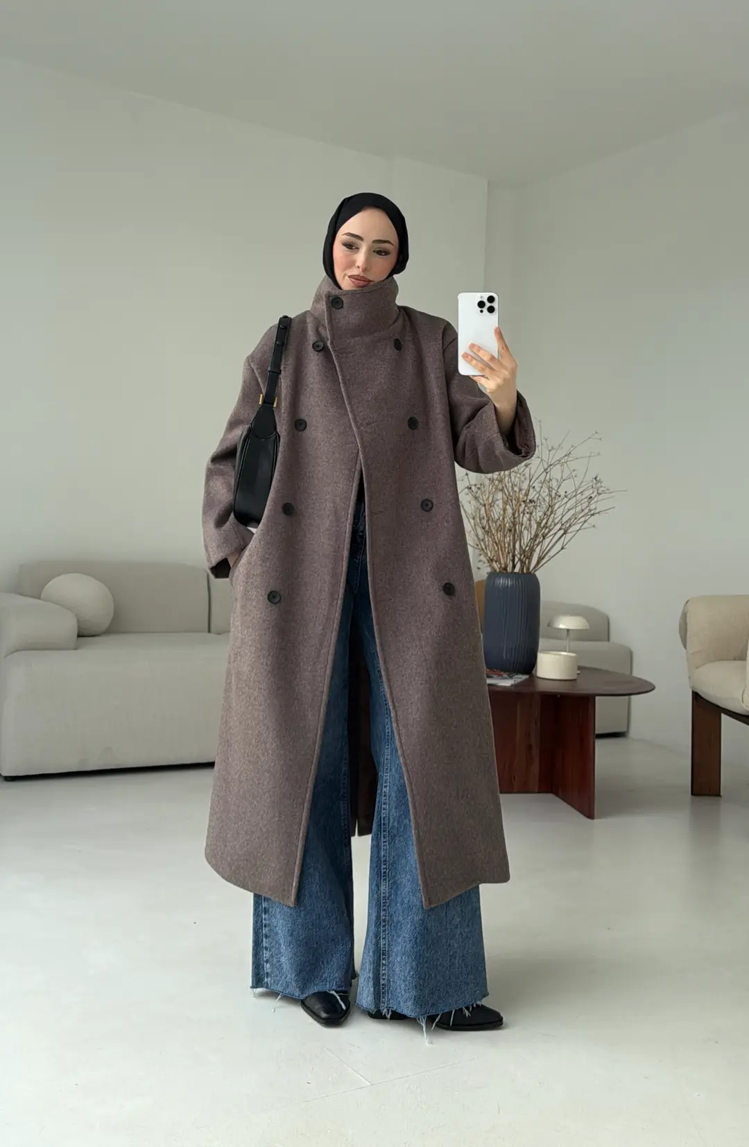 Siyah Düğmeli Yakalı Kaban Koyu Kahve
