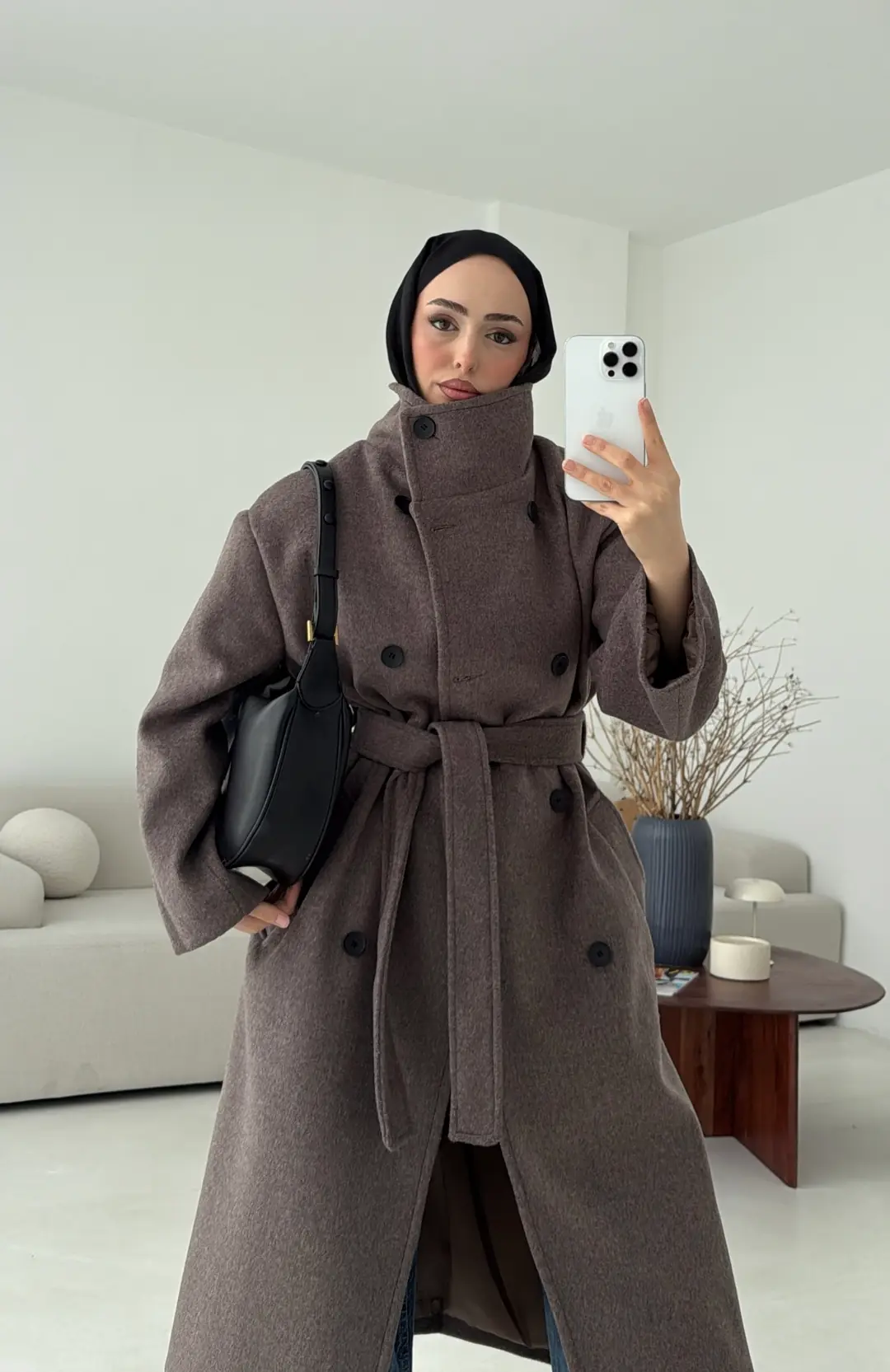Siyah Düğmeli Yakalı Kaban Koyu Kahve