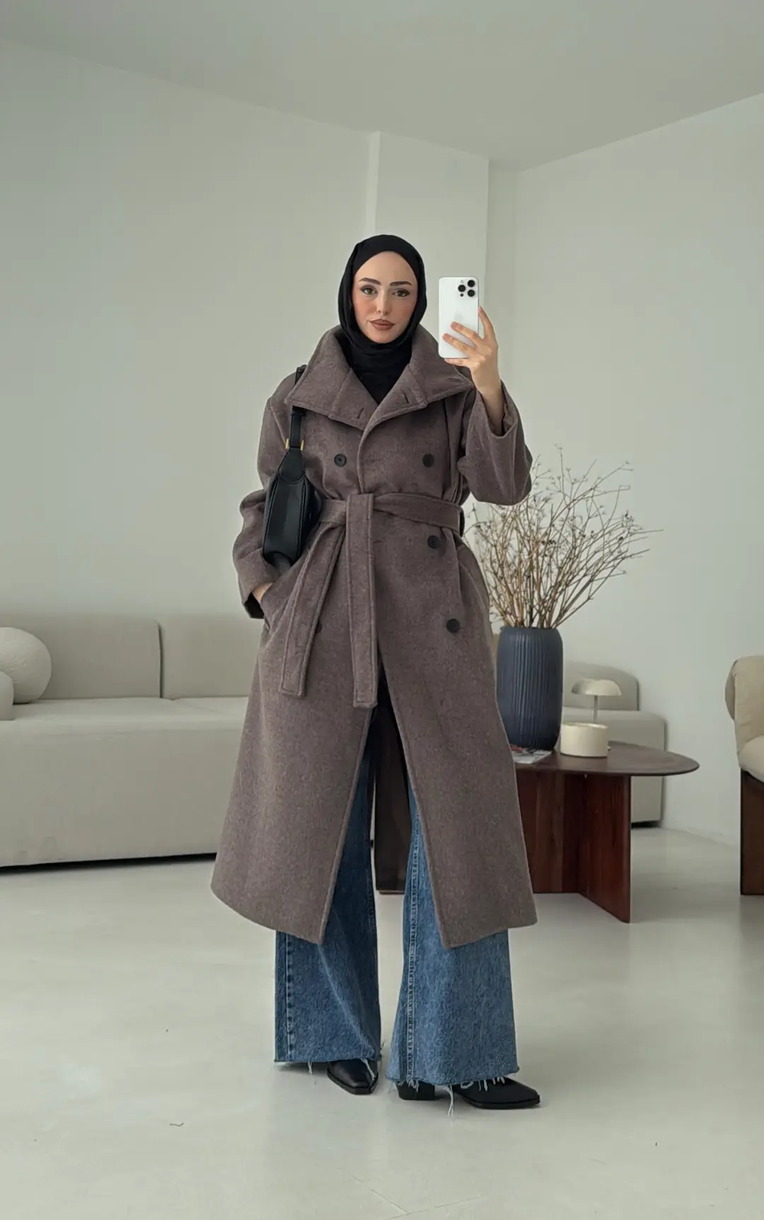 Siyah Düğmeli Yakalı Kaban Koyu Kahve