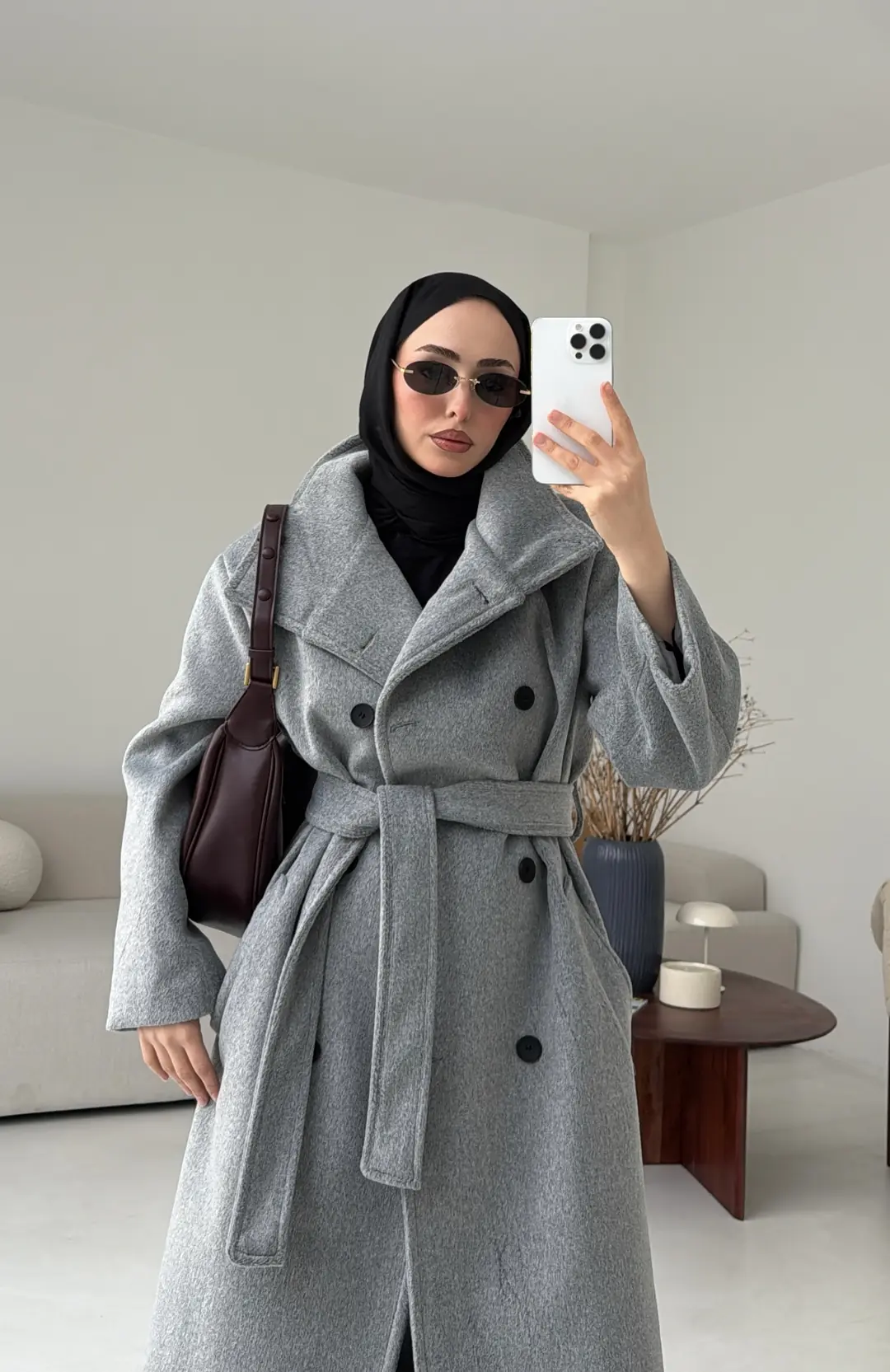 Siyah Düğmeli Yakalı Kaban Gri