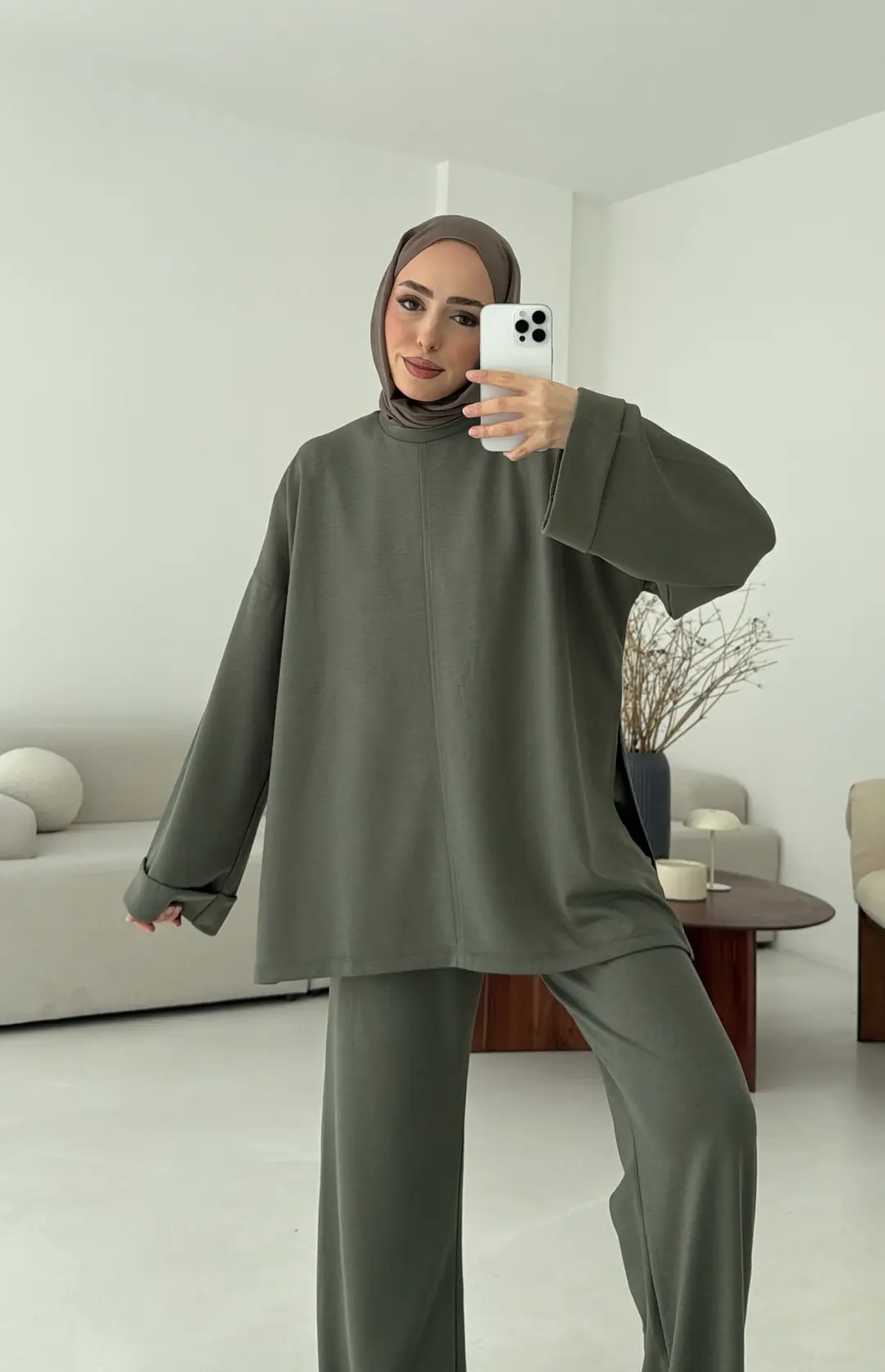 Yırtmaç Detay Takım Haki