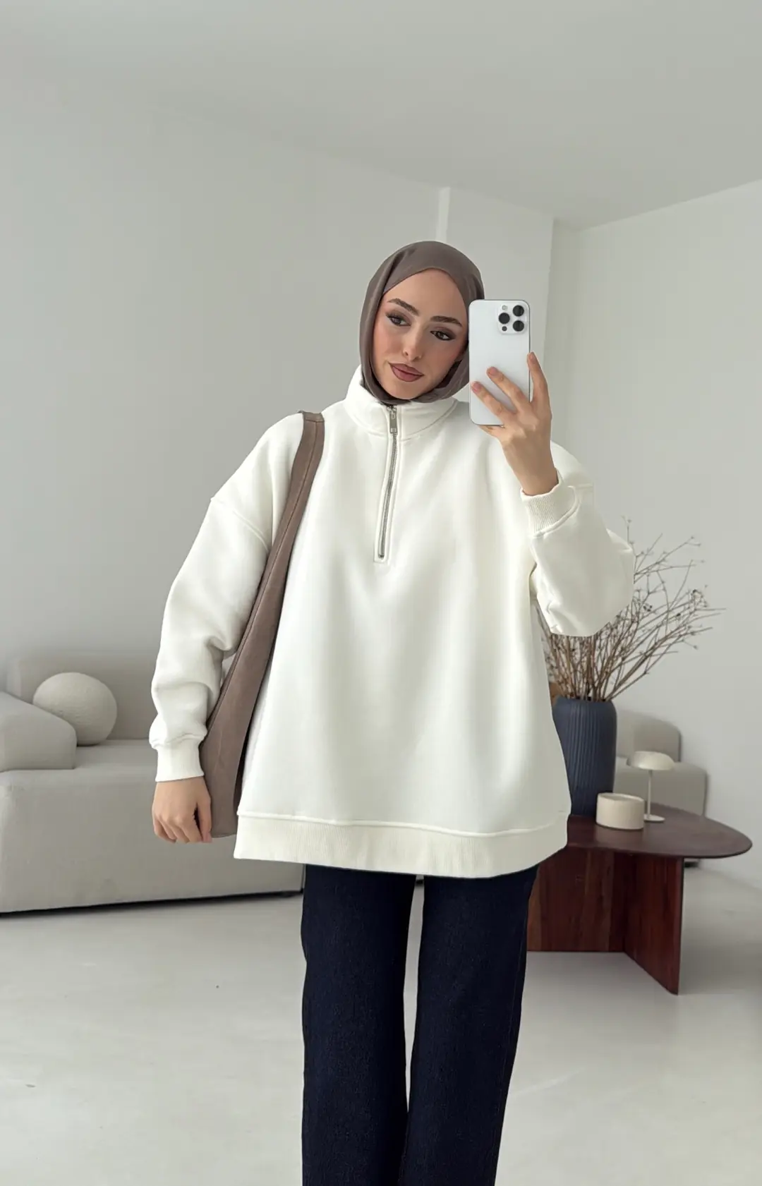 Yarım Fermuarlı Ekru Sweat