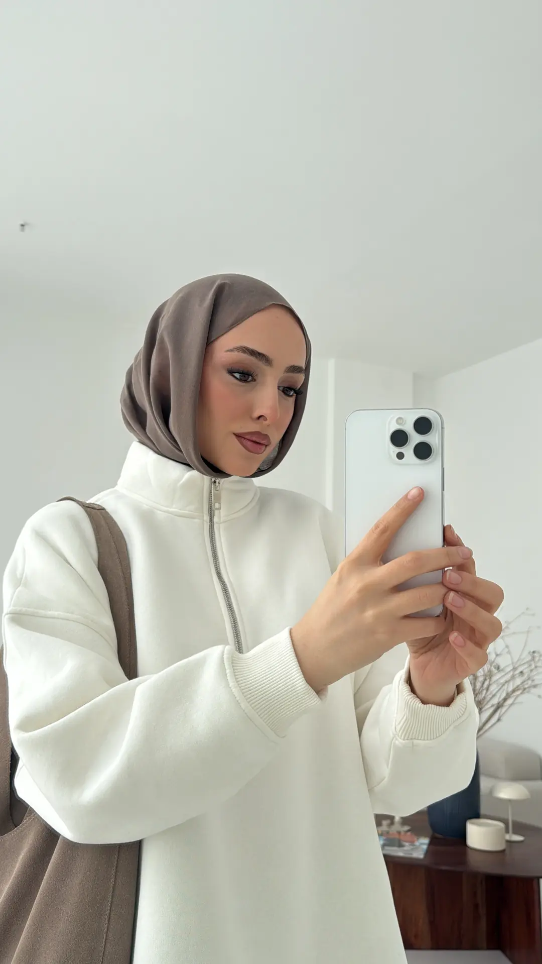 Yarım Fermuarlı Ekru Sweat