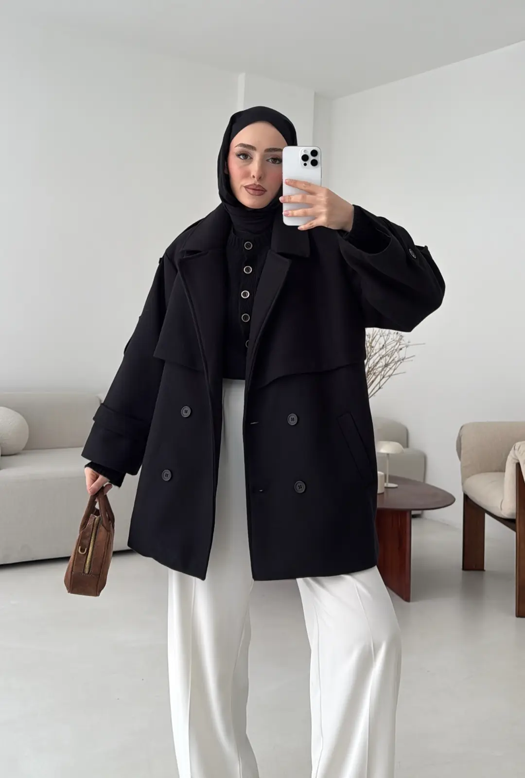 Siyah Düğmeli Kol Manşetli Kaşe Kaban