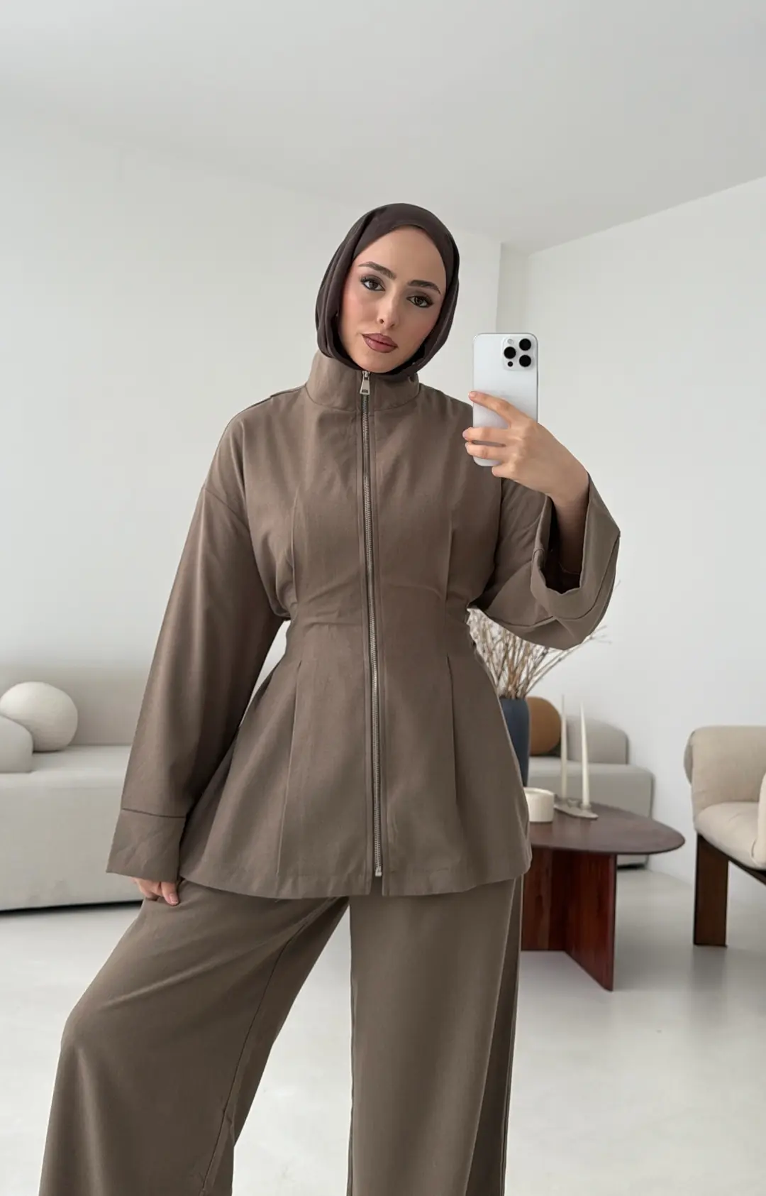 Tokalı Kemerli Pileli Tunik Takım Vizon