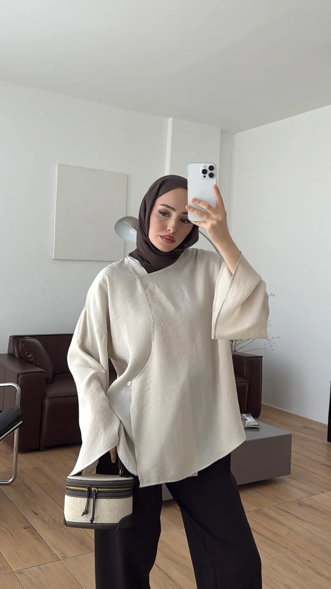 Asimetrik Kesim Bluz Krem