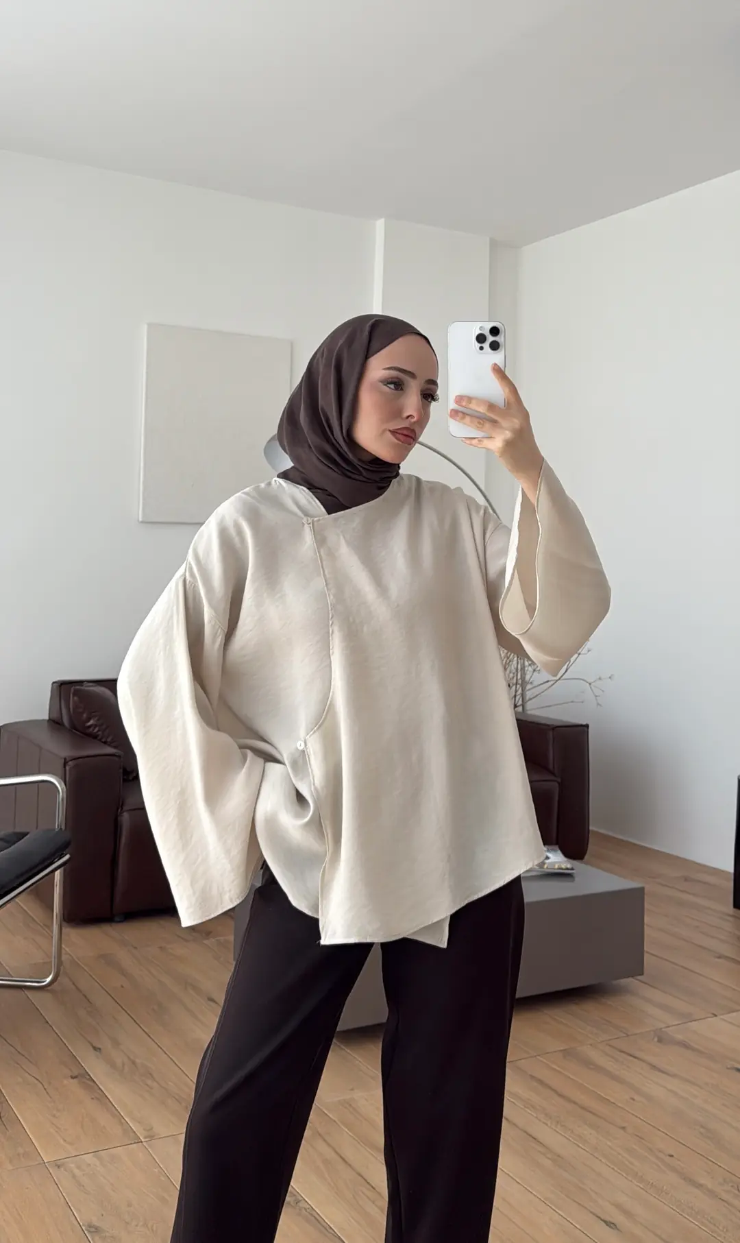 Asimetrik Kesim Bluz Krem