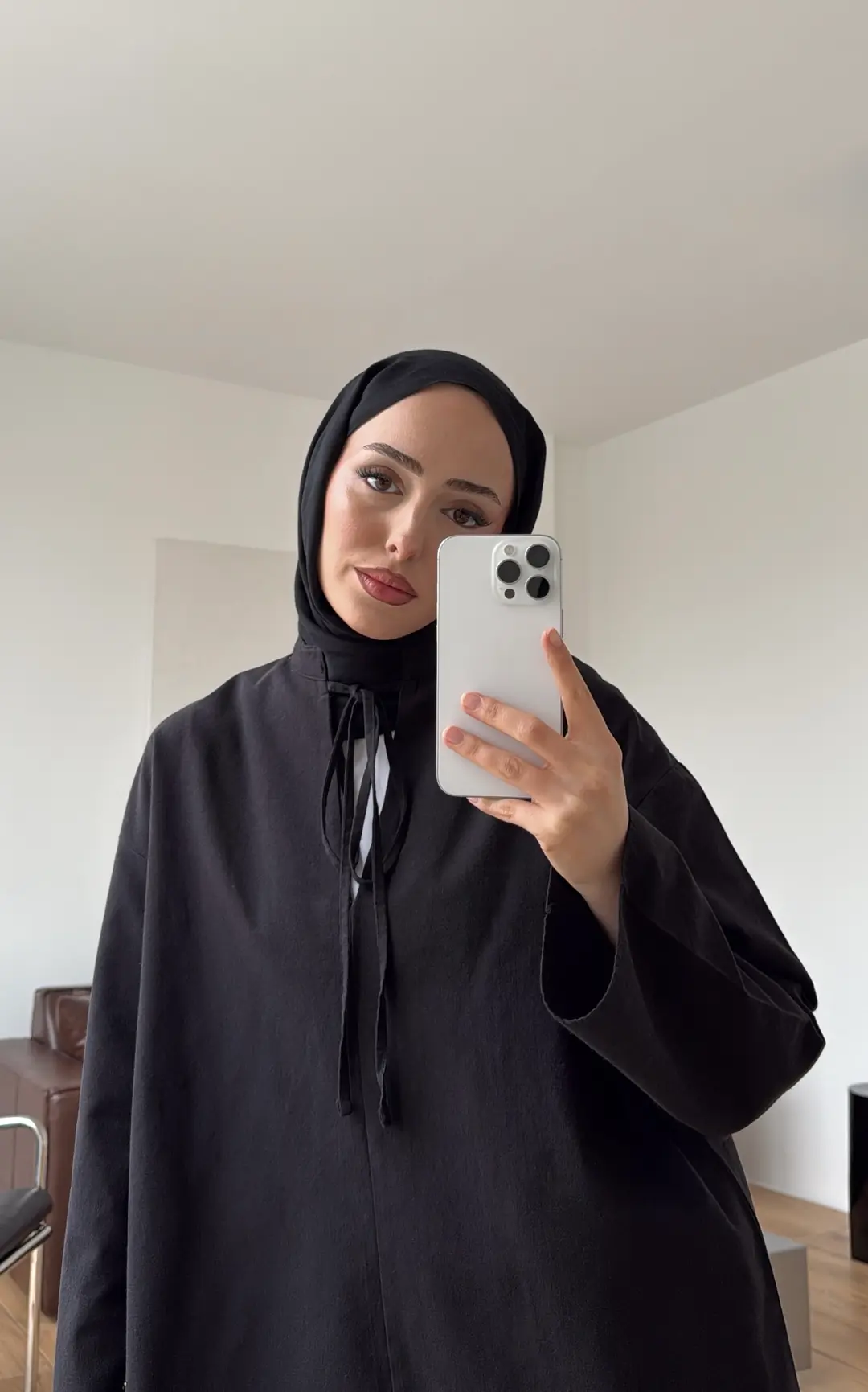 Yakası Bağlamalı Keten Bluz Siyah