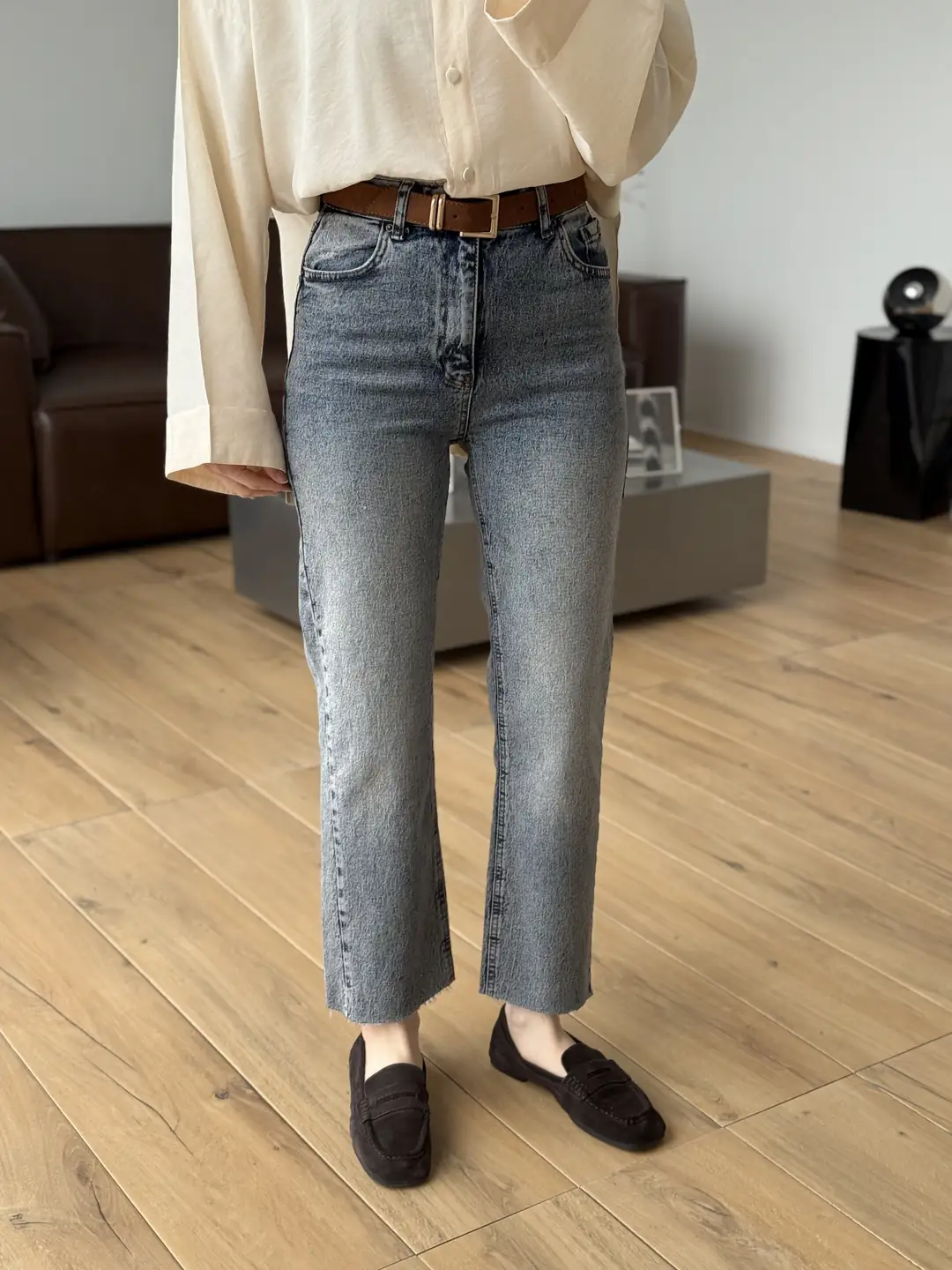 Premium Paçası Kesik Kemerli Jean R212