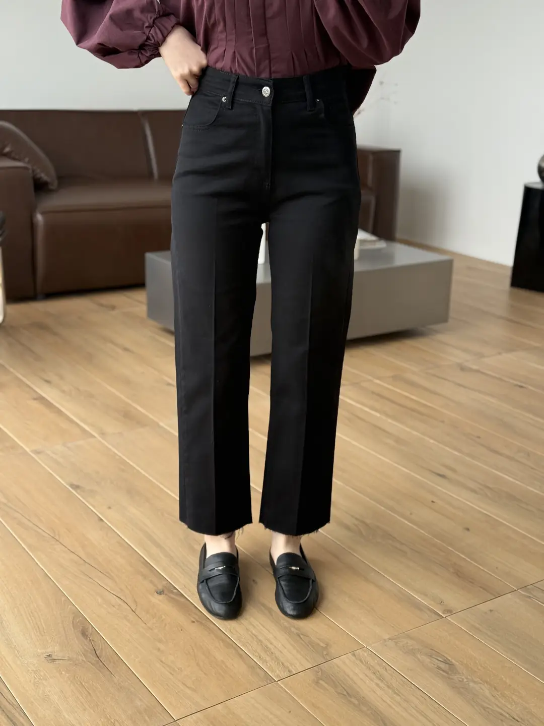 Premium Paçası Kesik Siyah Jean