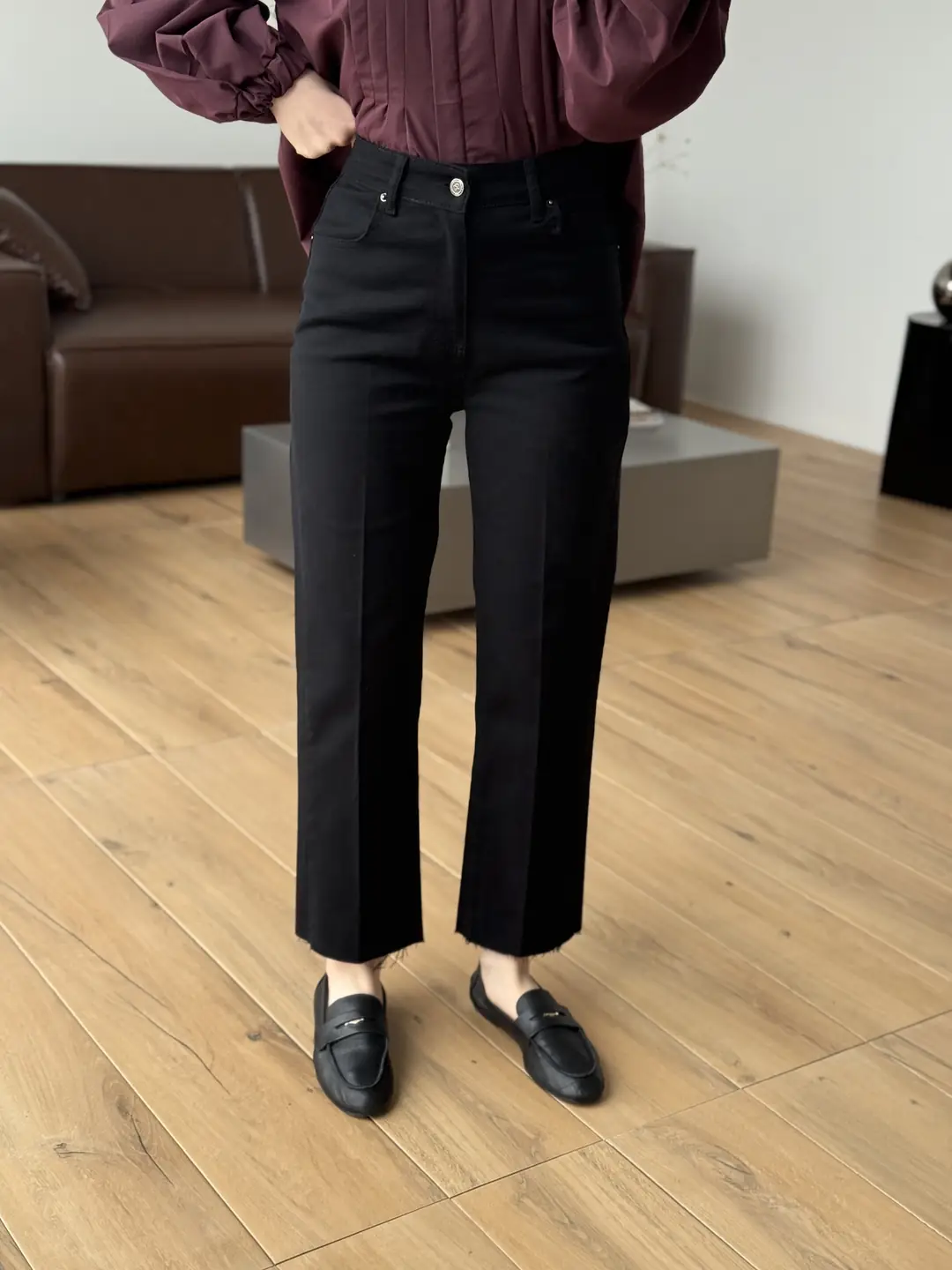 Premium Paçası Kesik Siyah Jean