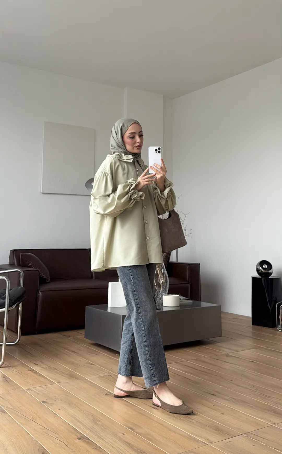 Yakası ve Kolu Fırfırlı Gömlek Küf Yeşili