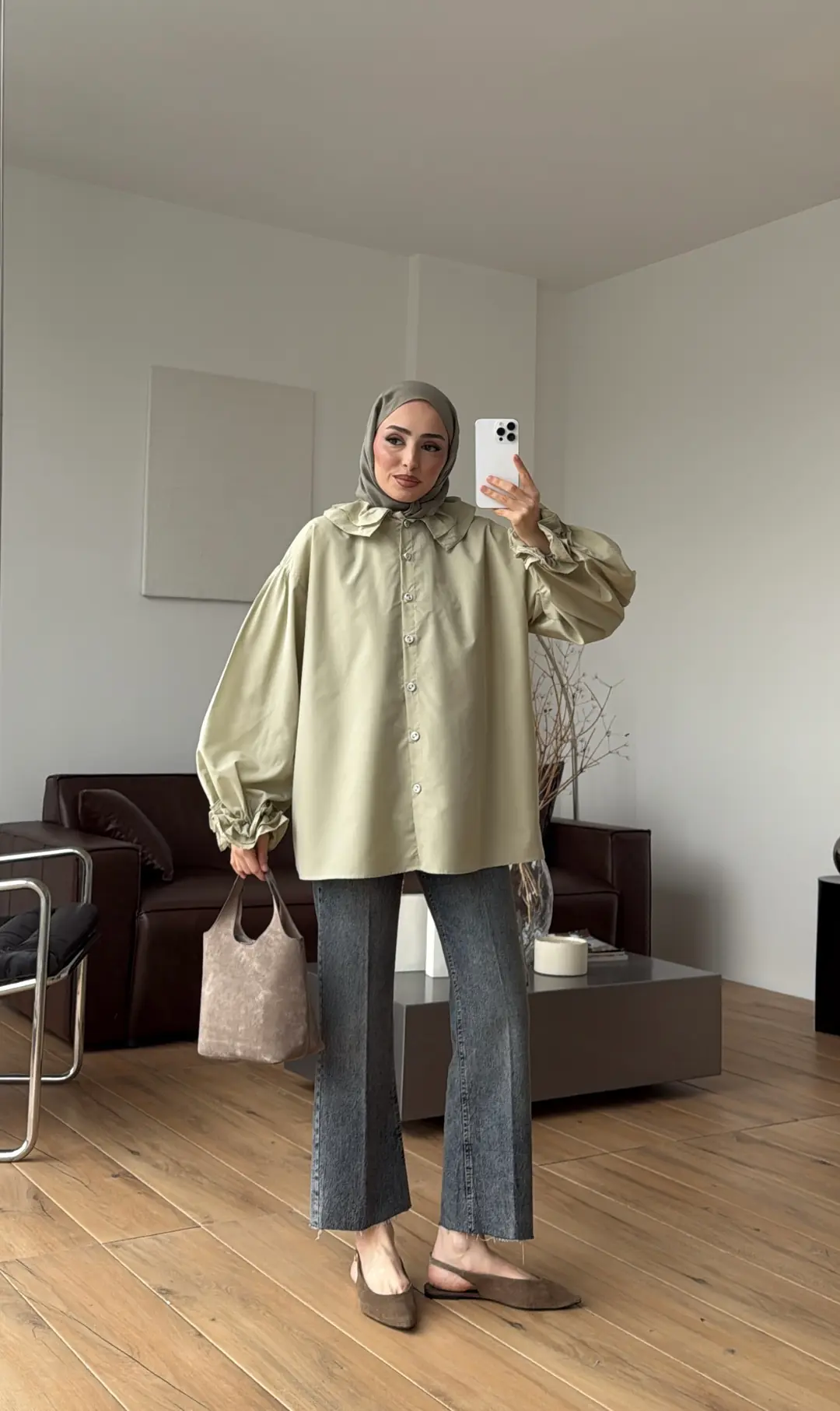 Yakası ve Kolu Fırfırlı Gömlek Küf Yeşili