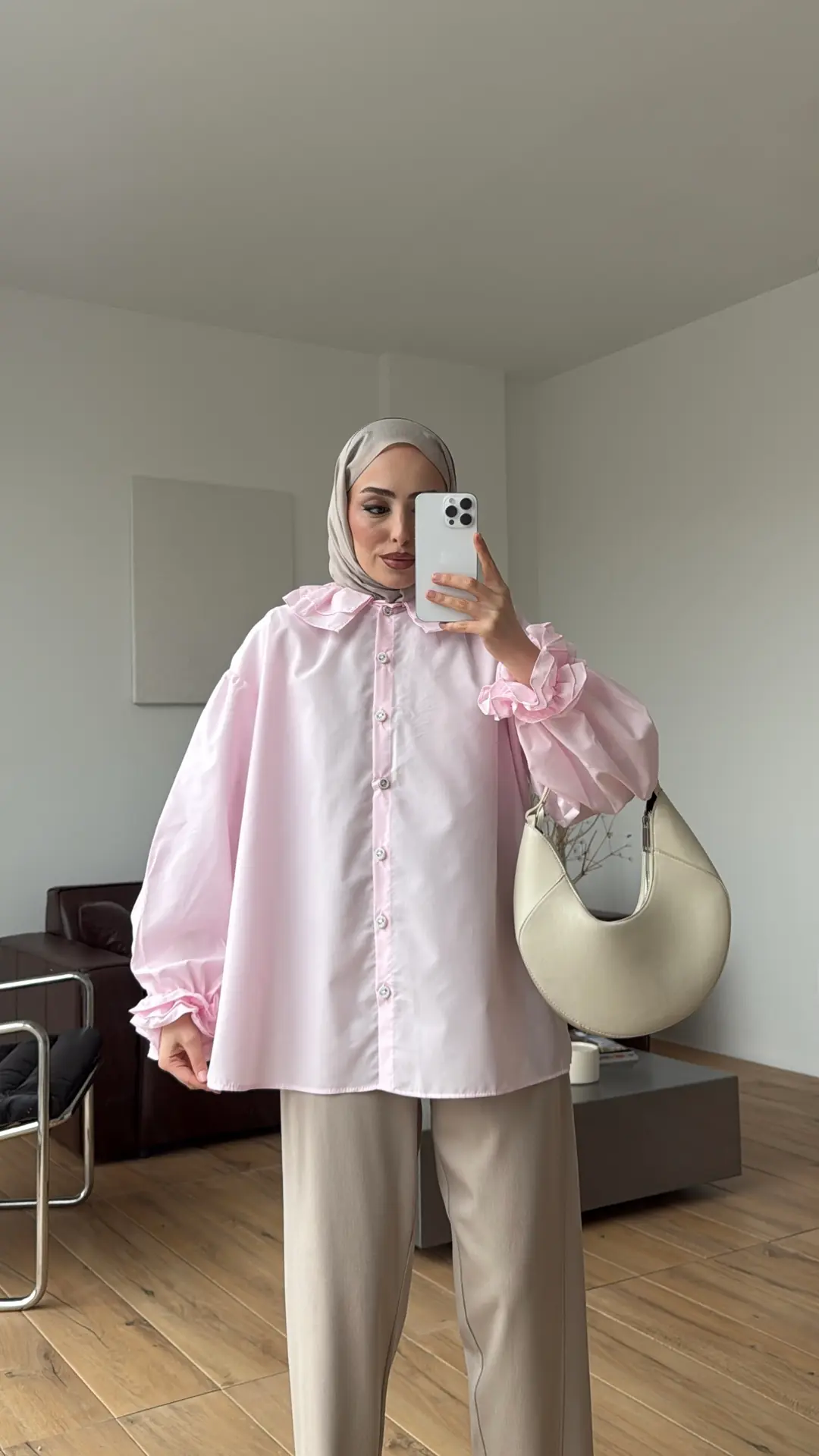 Yakası ve Kolu Fırfırlı Gömlek Pembe