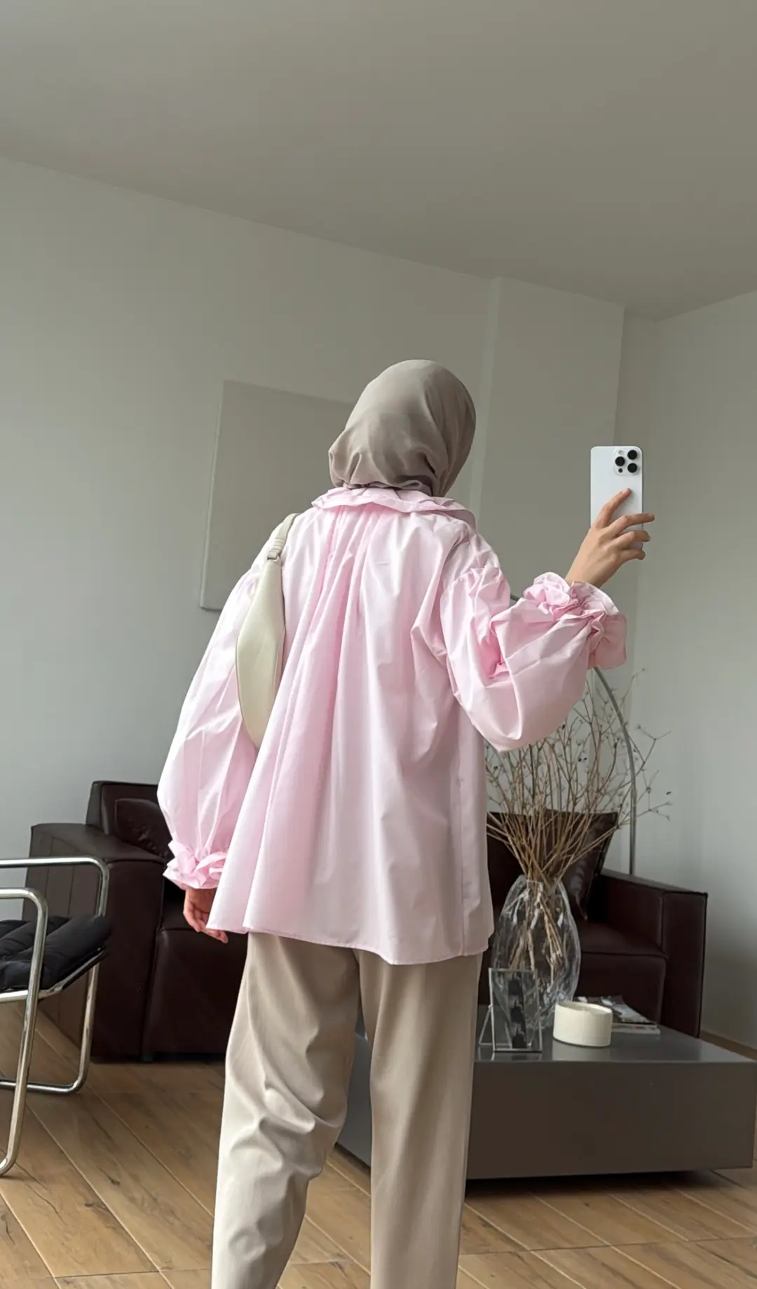Yakası ve Kolu Fırfırlı Gömlek Pembe