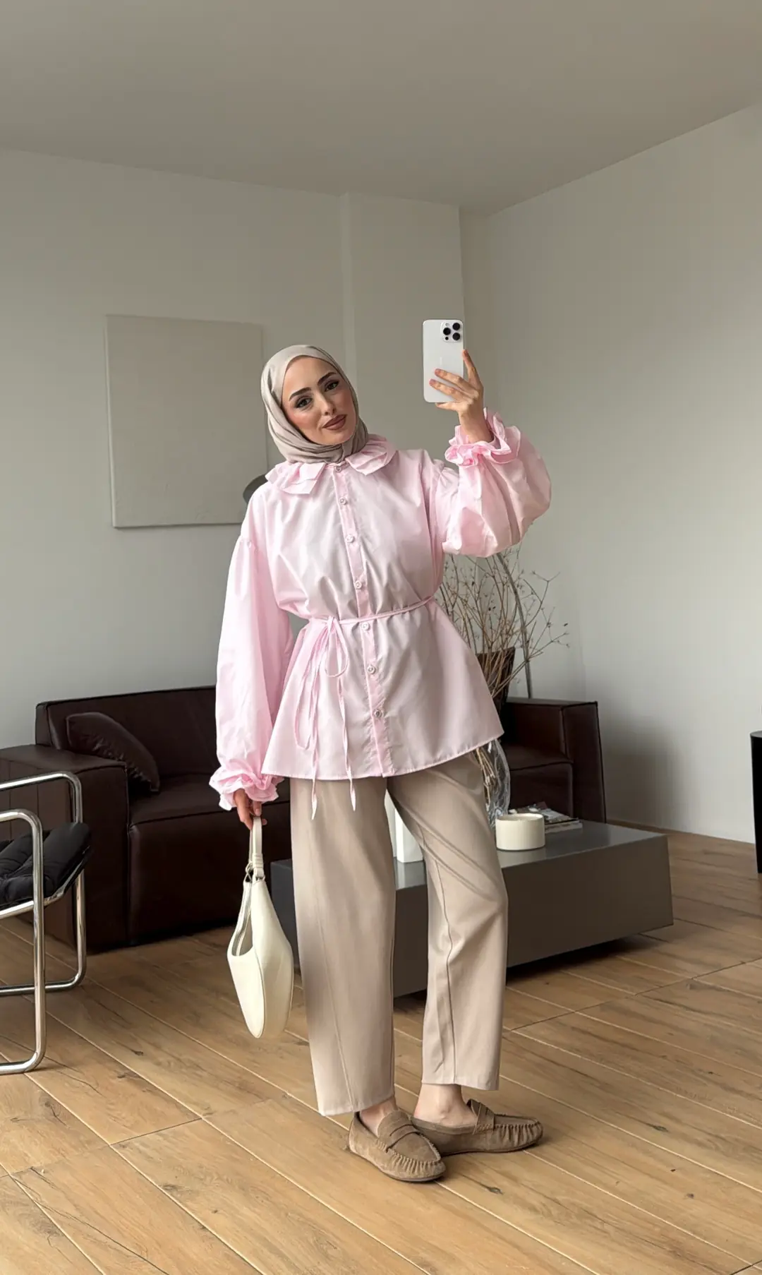 Yakası ve Kolu Fırfırlı Gömlek Pembe