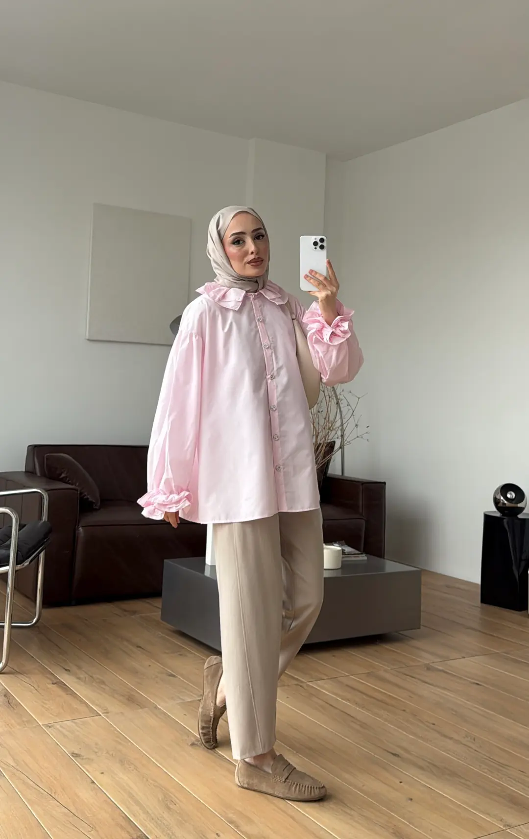 Yakası ve Kolu Fırfırlı Gömlek Pembe