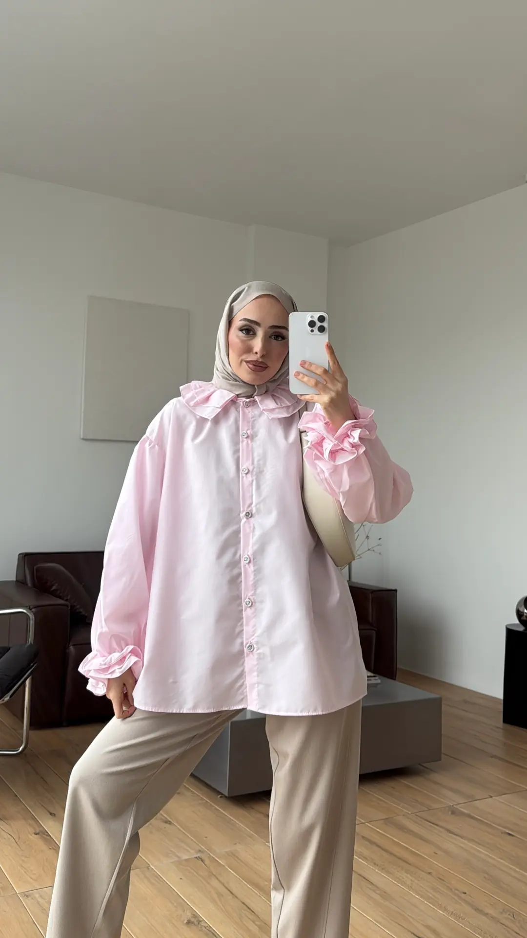 Yakası ve Kolu Fırfırlı Gömlek Pembe