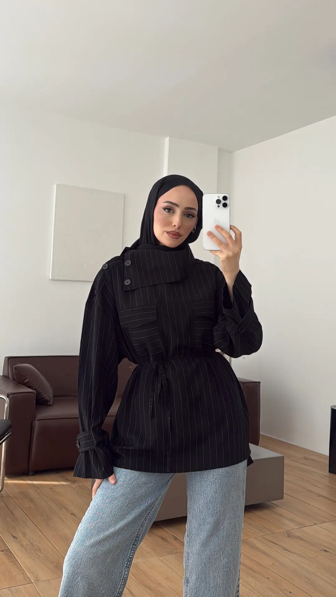 Yakası Düğme Detaylı Çizgili Gömlek Siyah