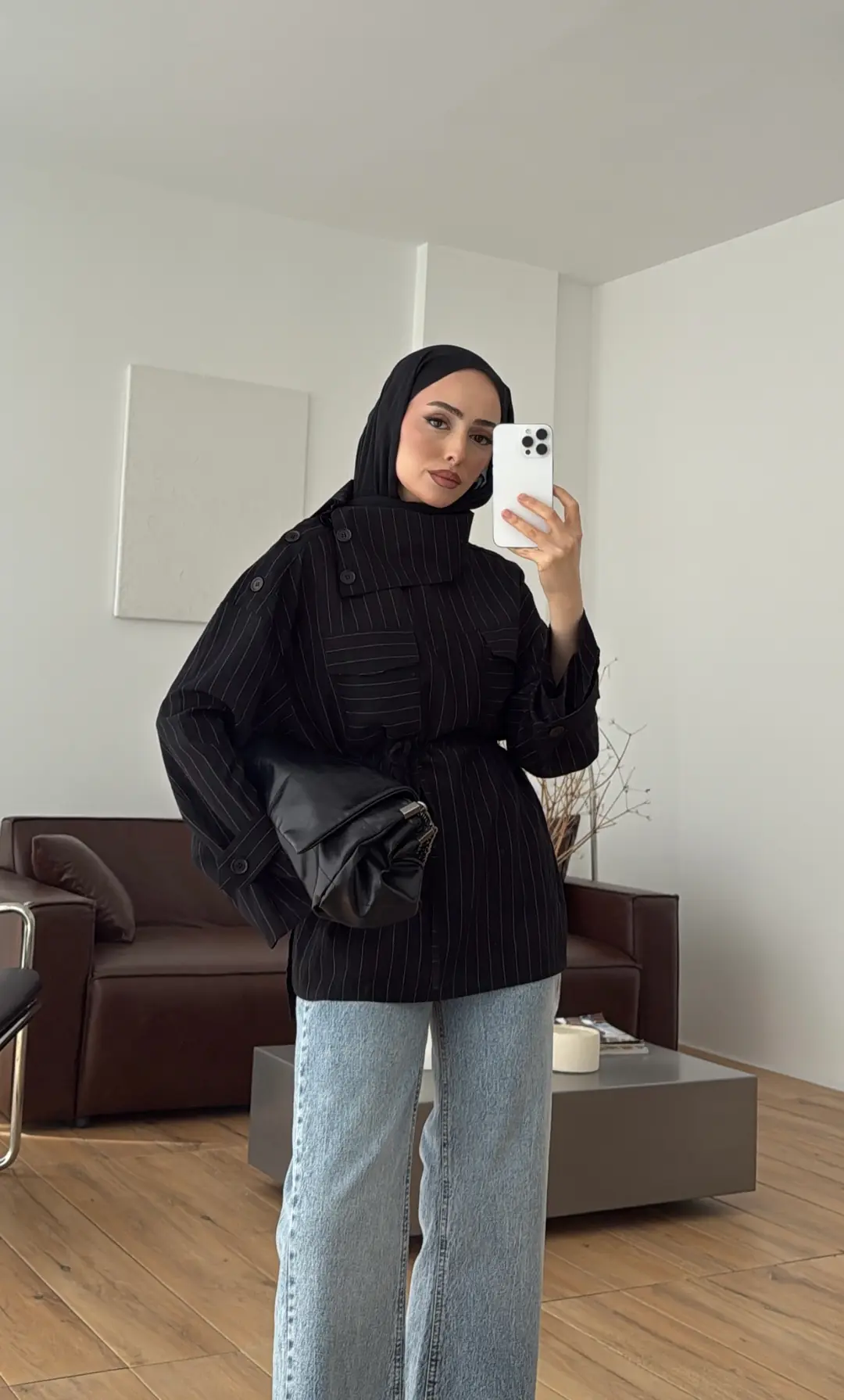 Yakası Düğme Detaylı Çizgili Gömlek Siyah