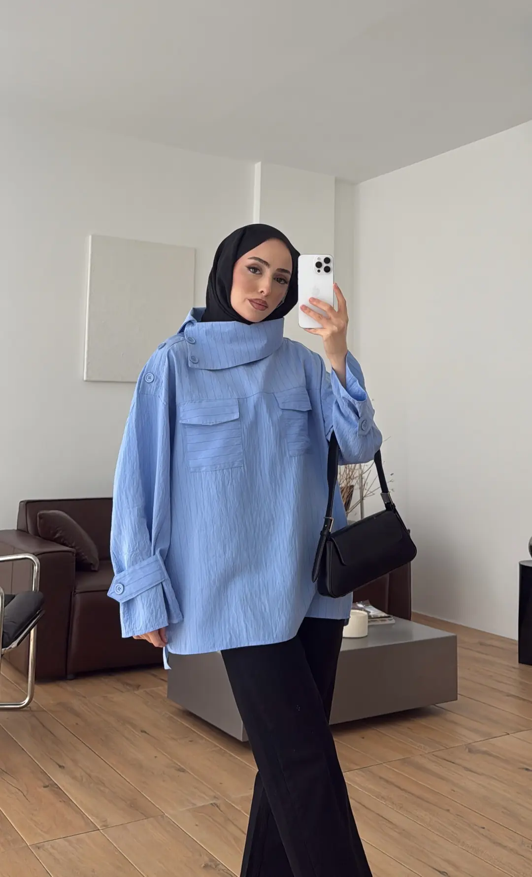 Yakası Düğme Detaylı Çizgili Gömlek Mavi