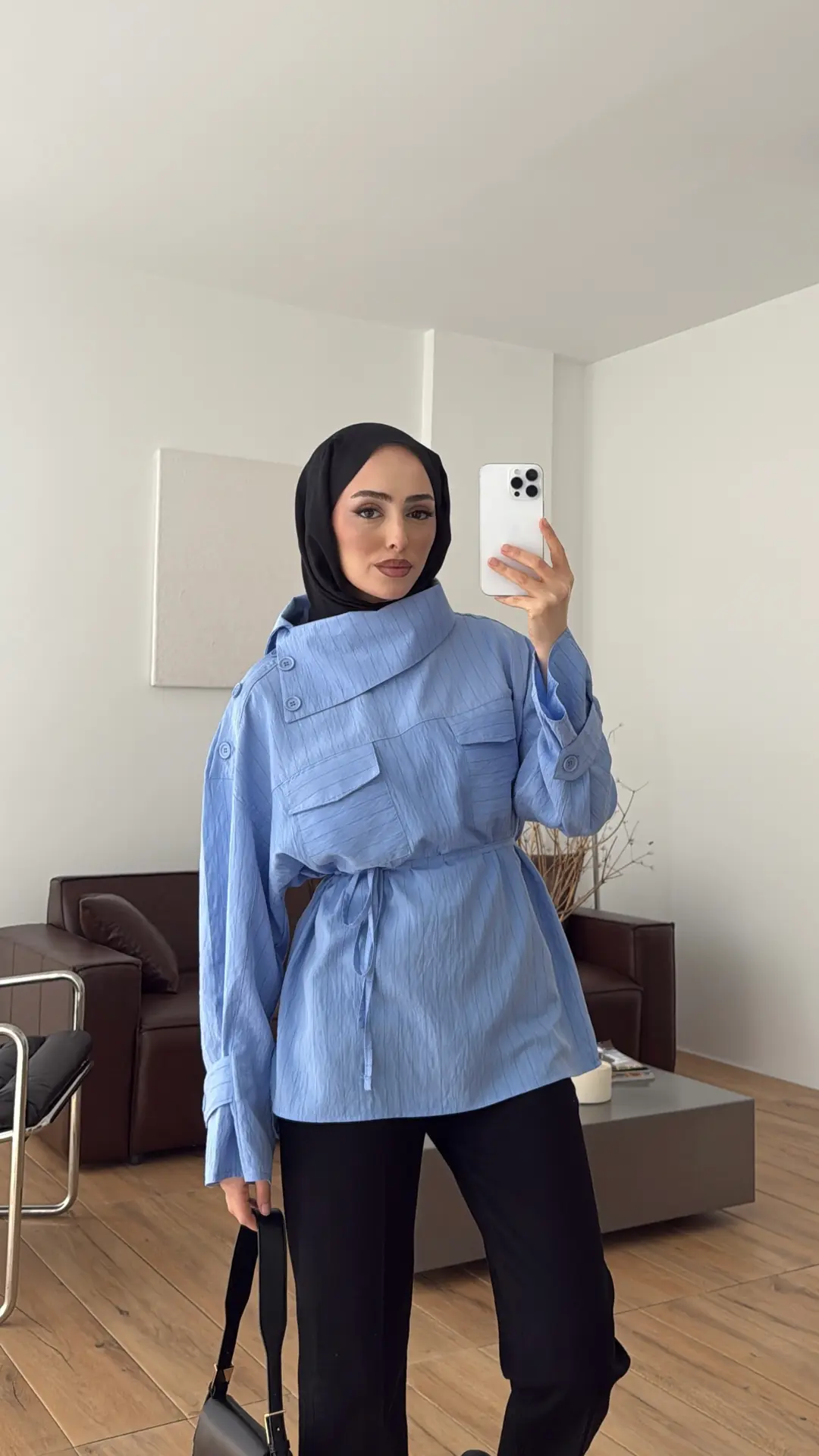 Yakası Düğme Detaylı Çizgili Gömlek Mavi