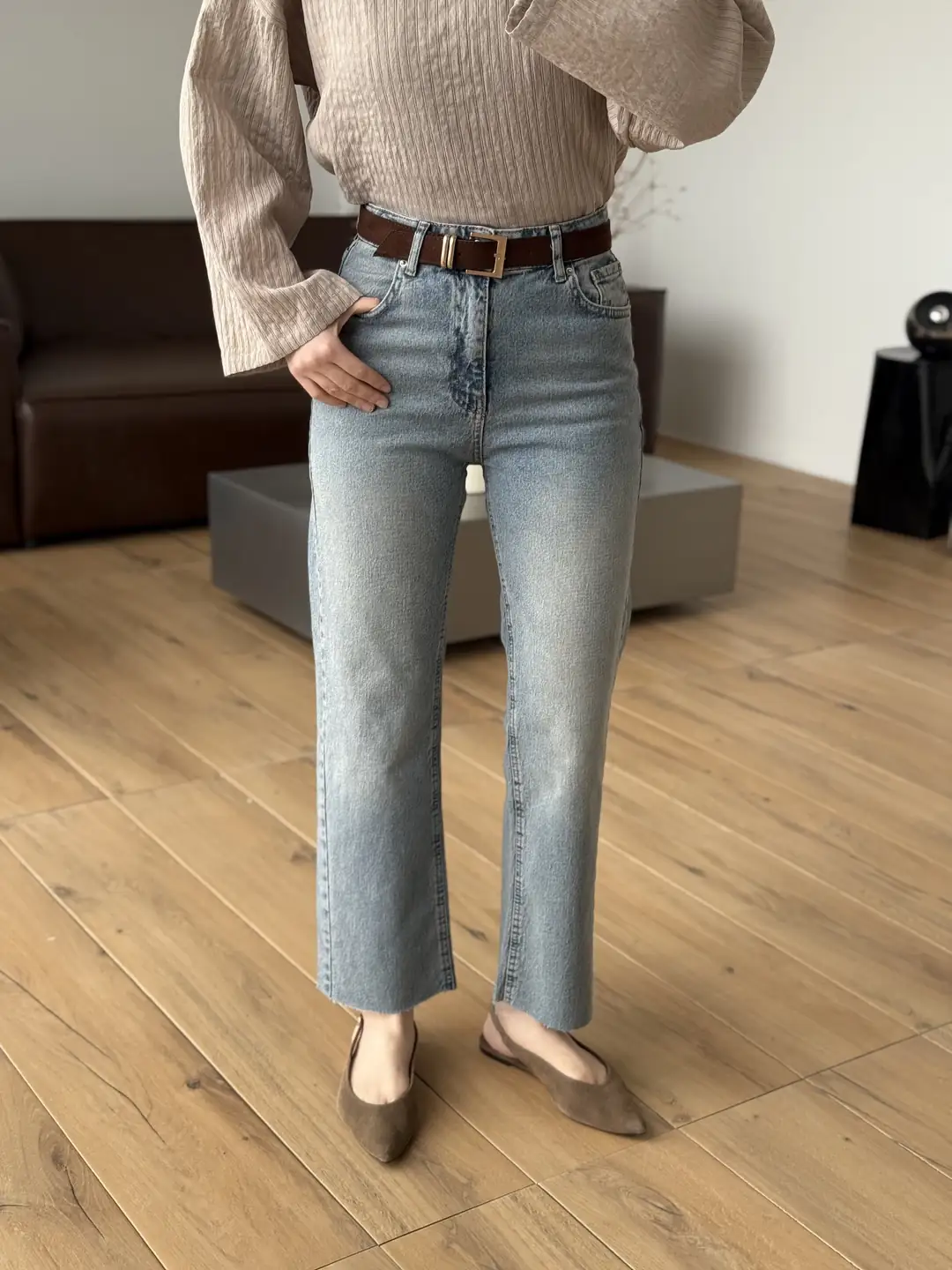 Premium Paçası Kesik Kemerli Jean R222