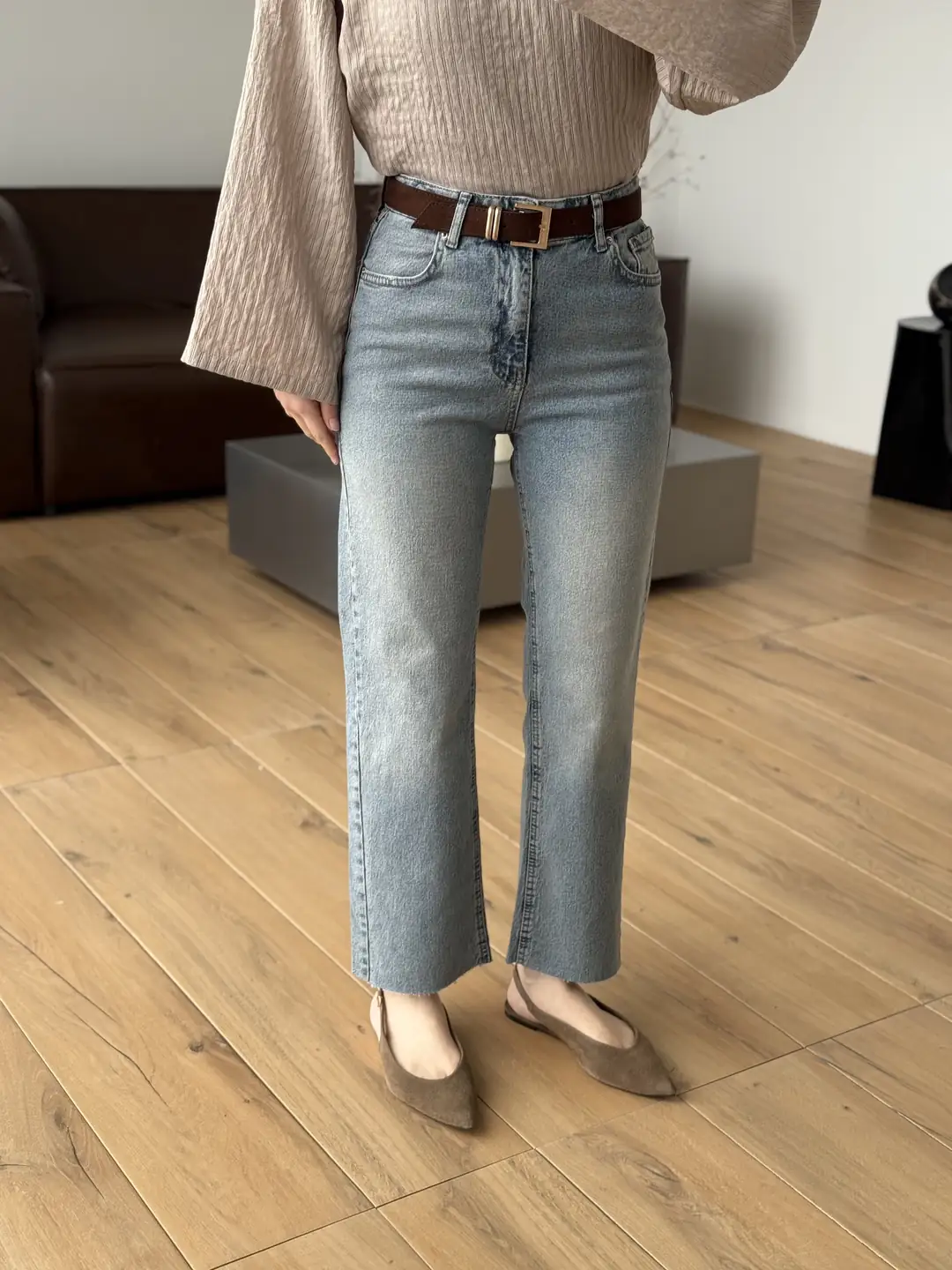 Premium Paçası Kesik Kemerli Jean R222