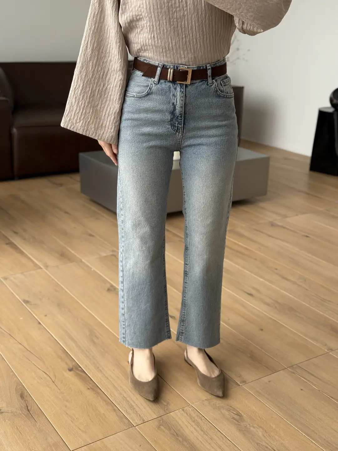 Premium Paçası Kesik Kemerli Jean R222