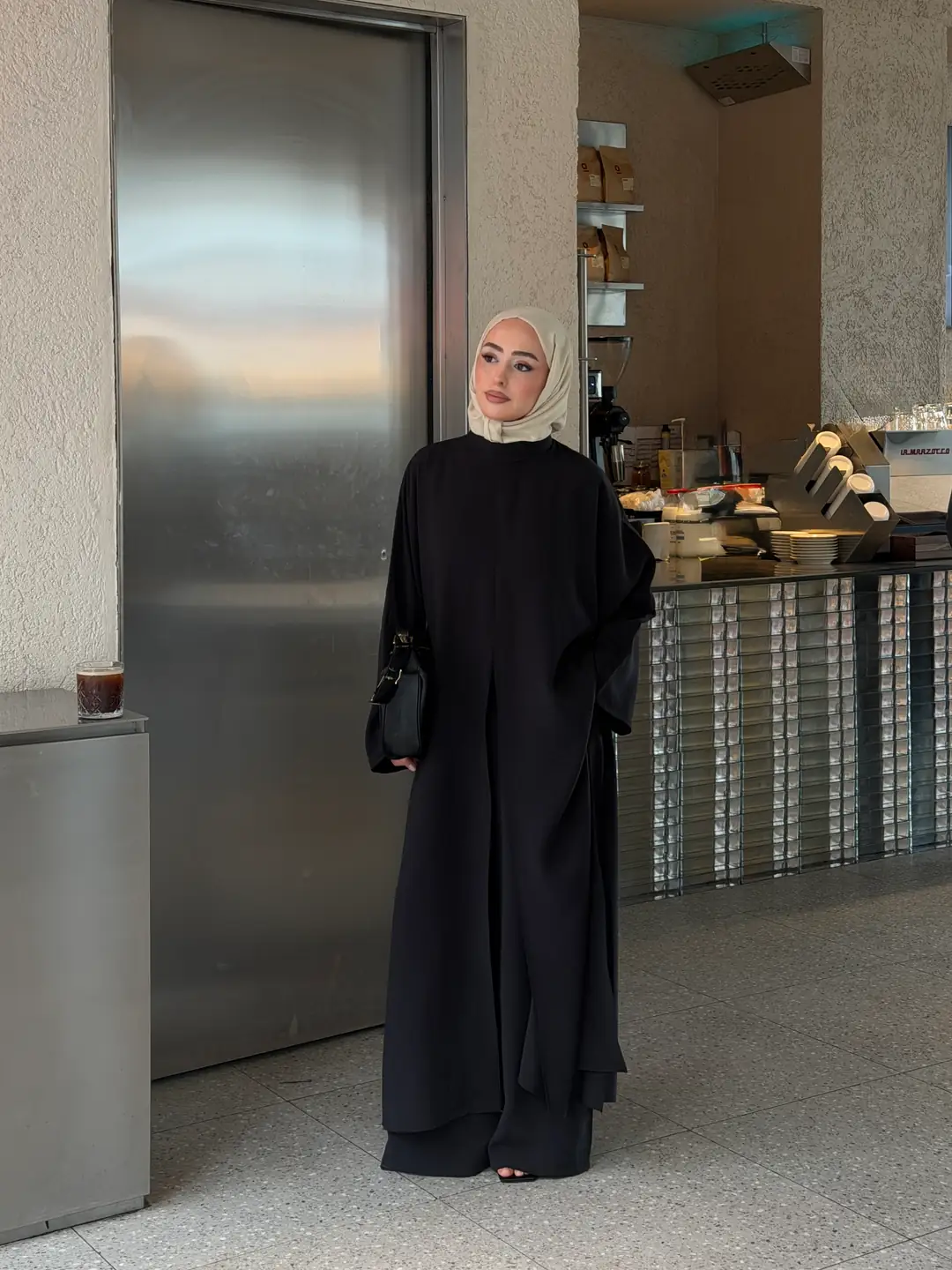Sofia Şallı Yırtmaç Detay Takım Siyah