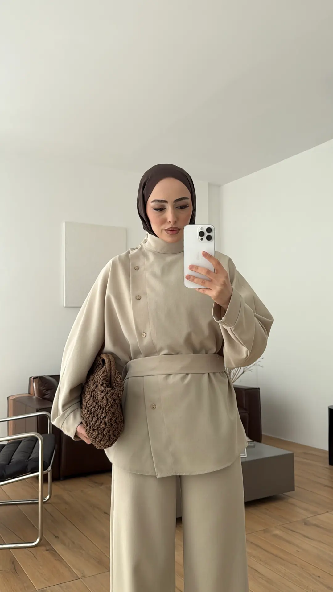 Düğme Detay Kemerli Takım Taş