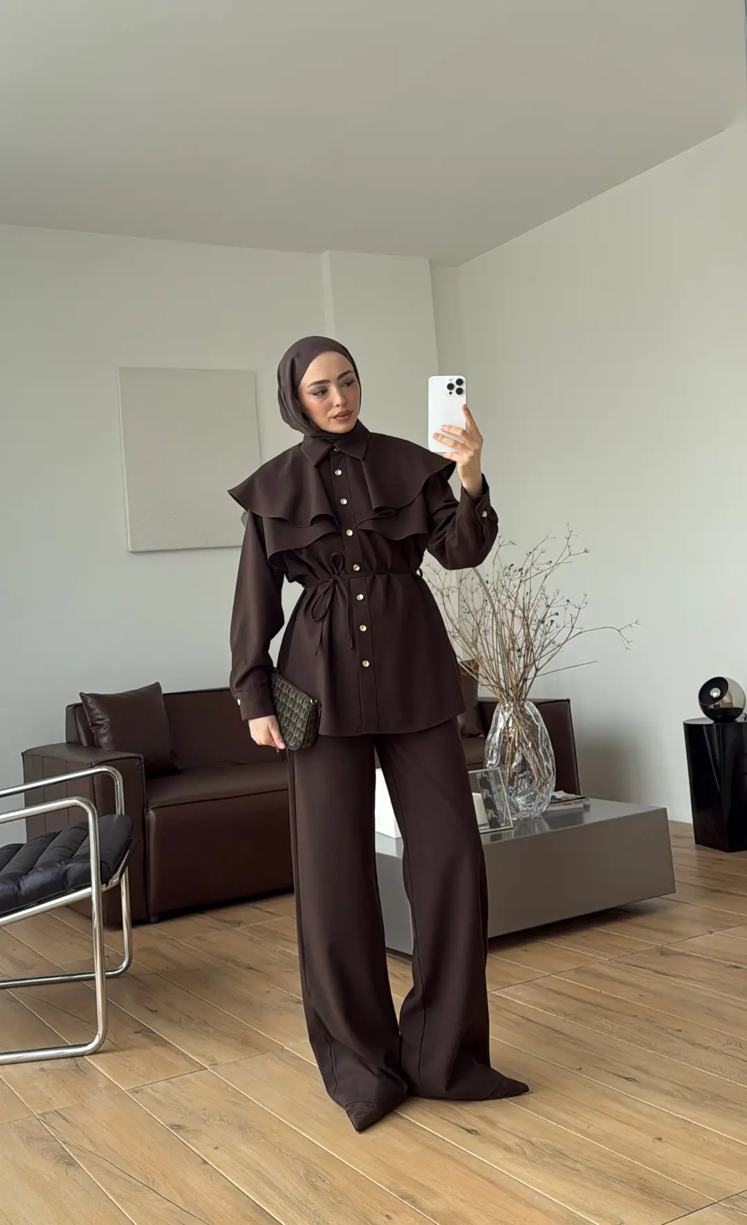 Omuzdan Fırfırlı Takım Kahve
