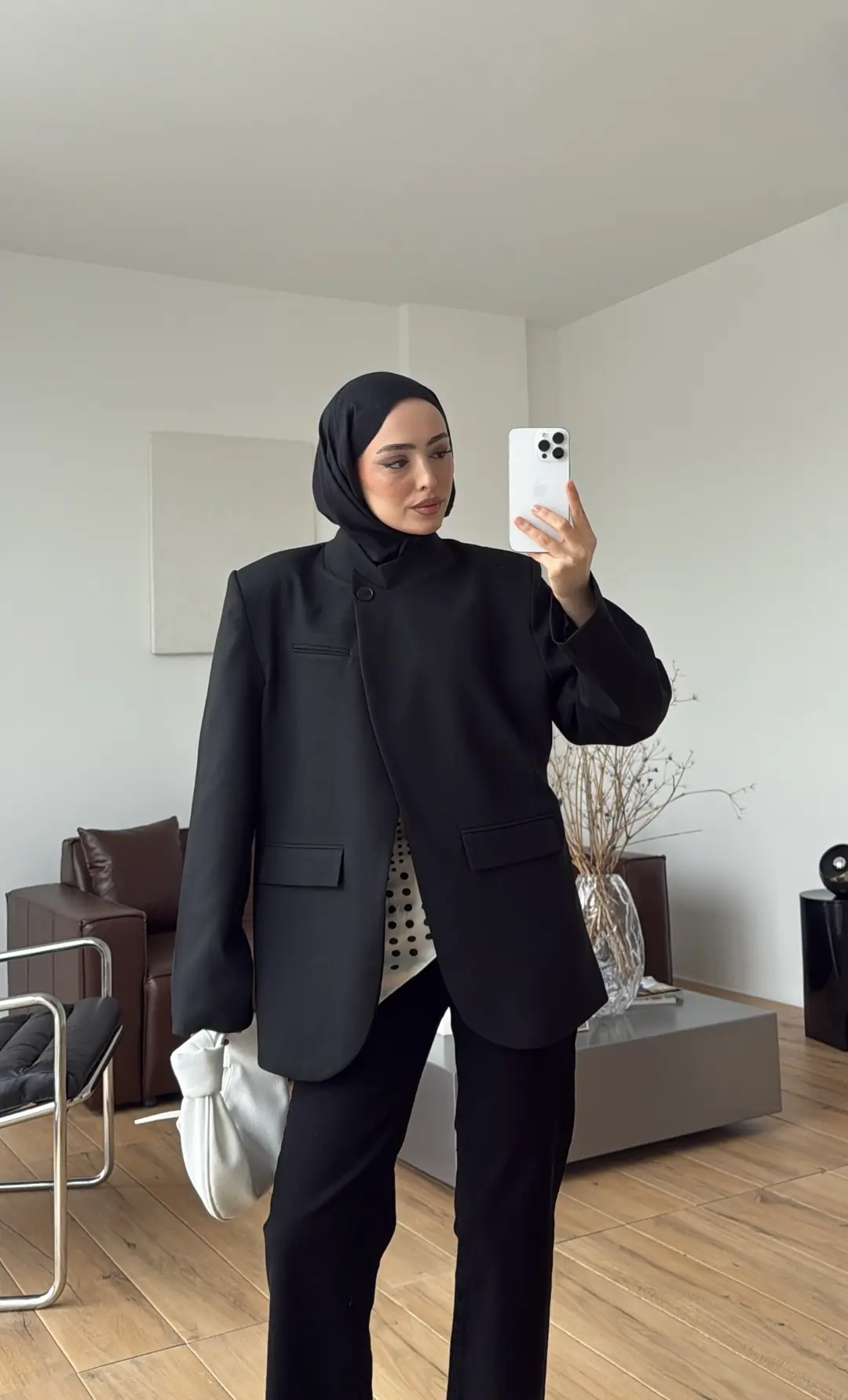 Yakası Düğmeli Dik Yaka Ceket Siyah