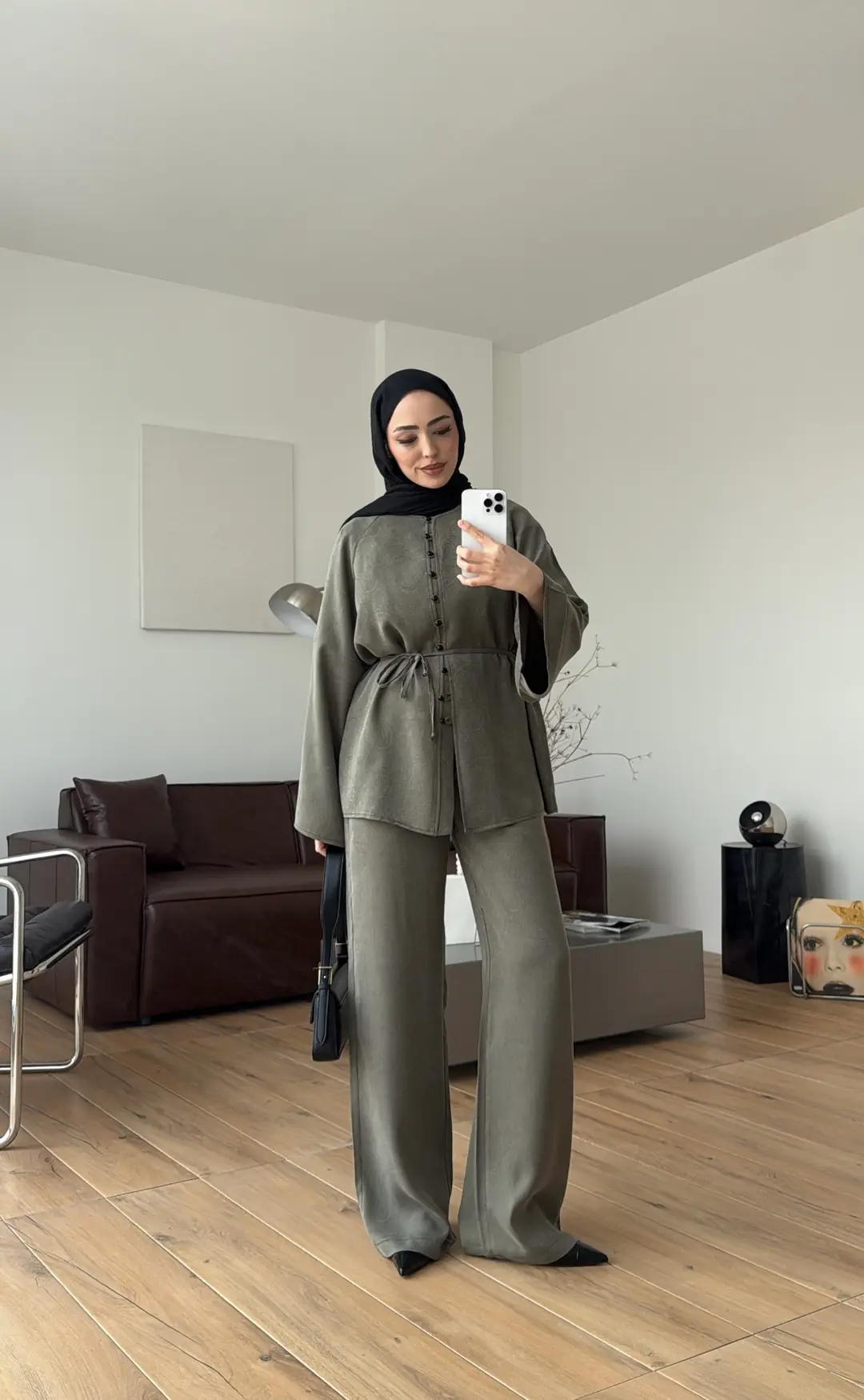 Önü Düğme Detaylı Takım Haki