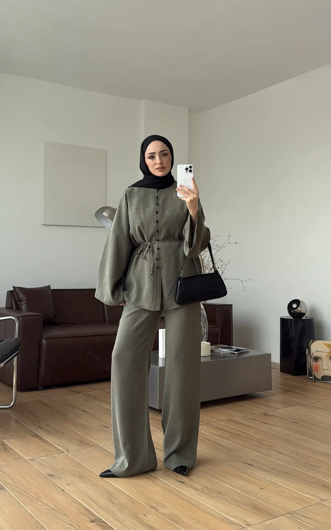 Önü Düğme Detaylı Takım Haki