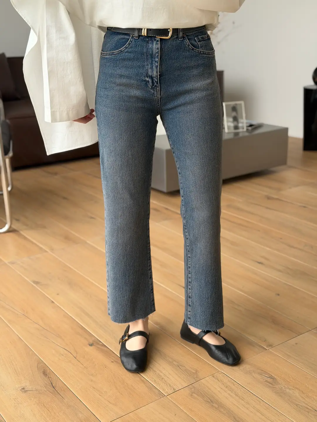 Premium Paçası Kesik Jean Siyah Kemerli 102