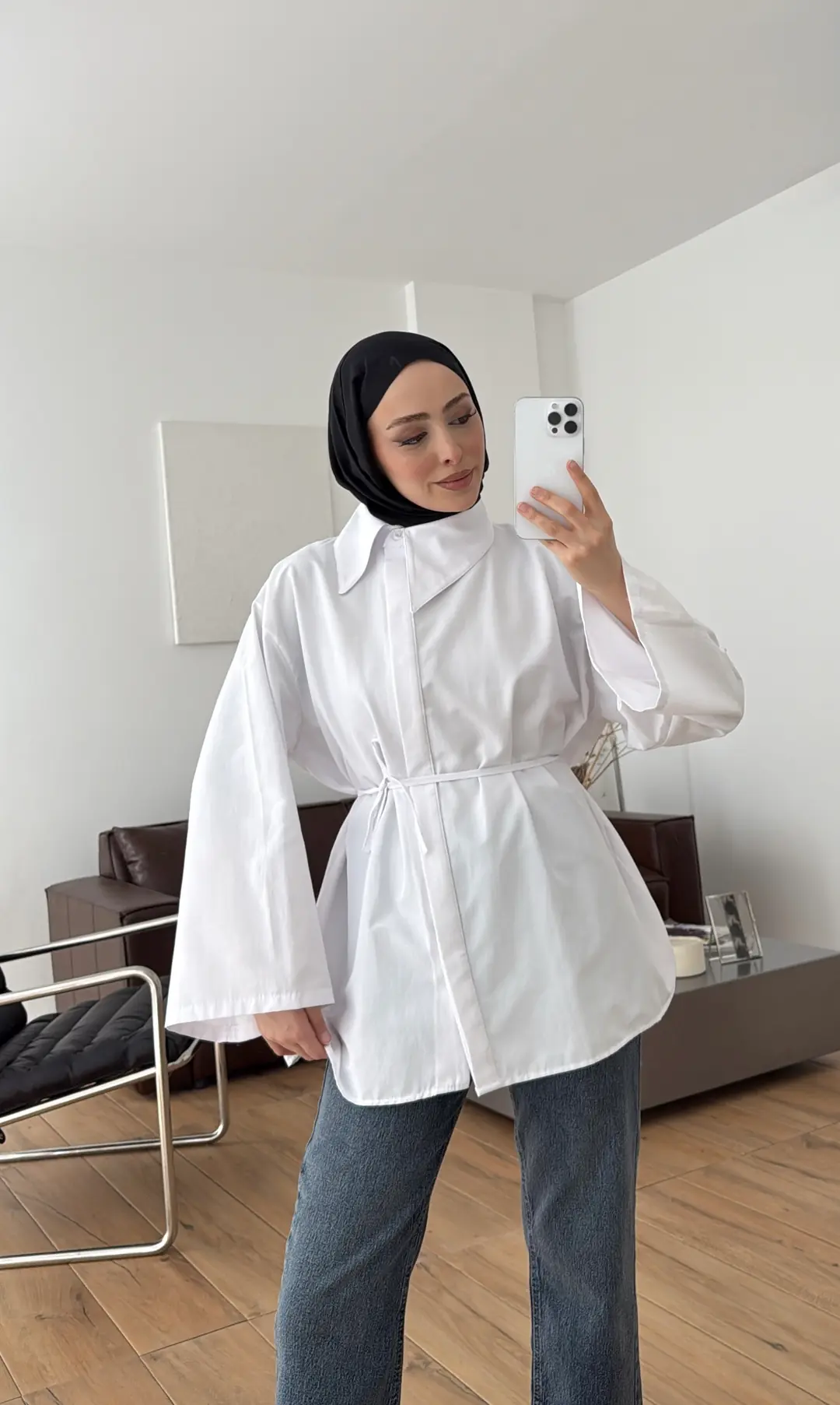 Bağcıklı Asimetrik Yaka Gömlek Beyaz