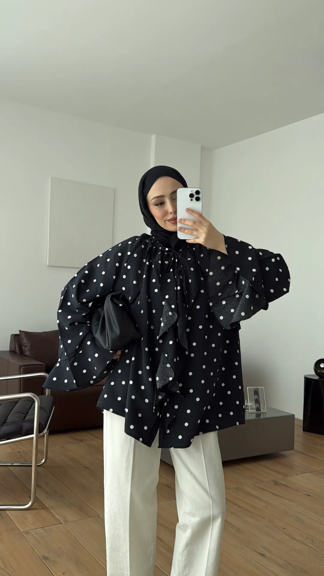 Fırfır Detaylı Puantiyeli Gömlek Siyah