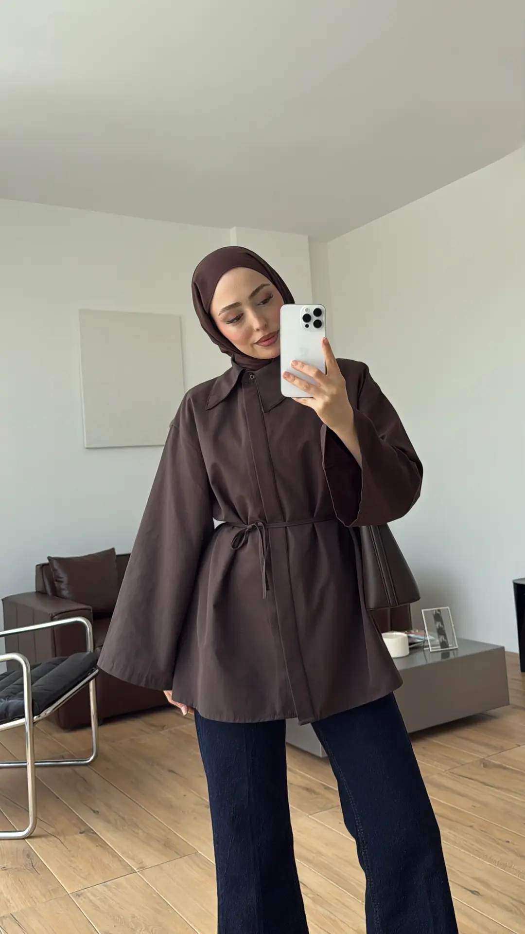Bağcıklı Asimetrik Yaka Gömlek Kahve