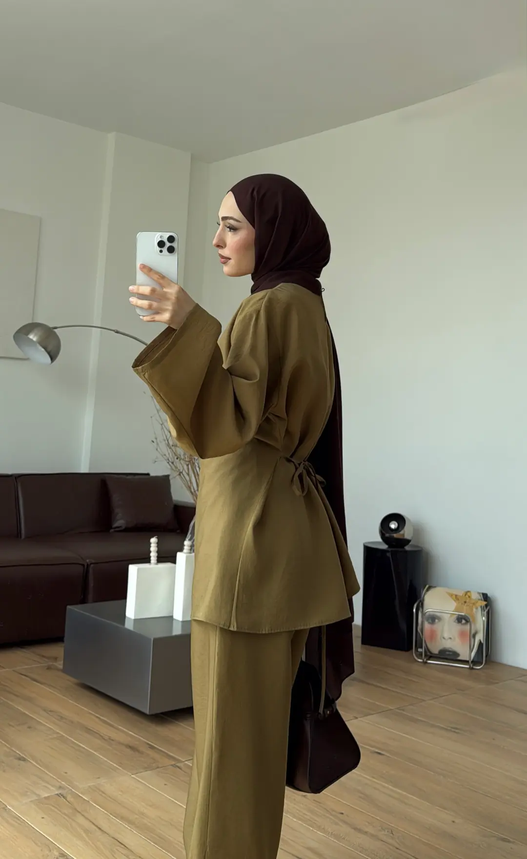 Pervazlı Arkadan Bağcıklı Takım Olive