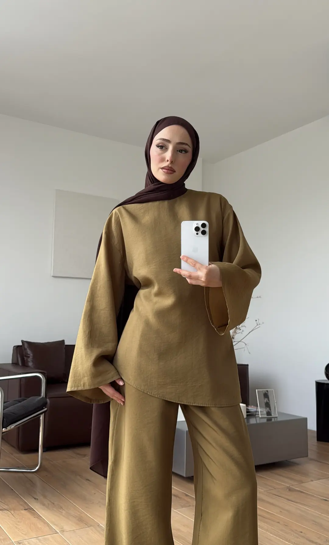 Pervazlı Arkadan Bağcıklı Takım Olive