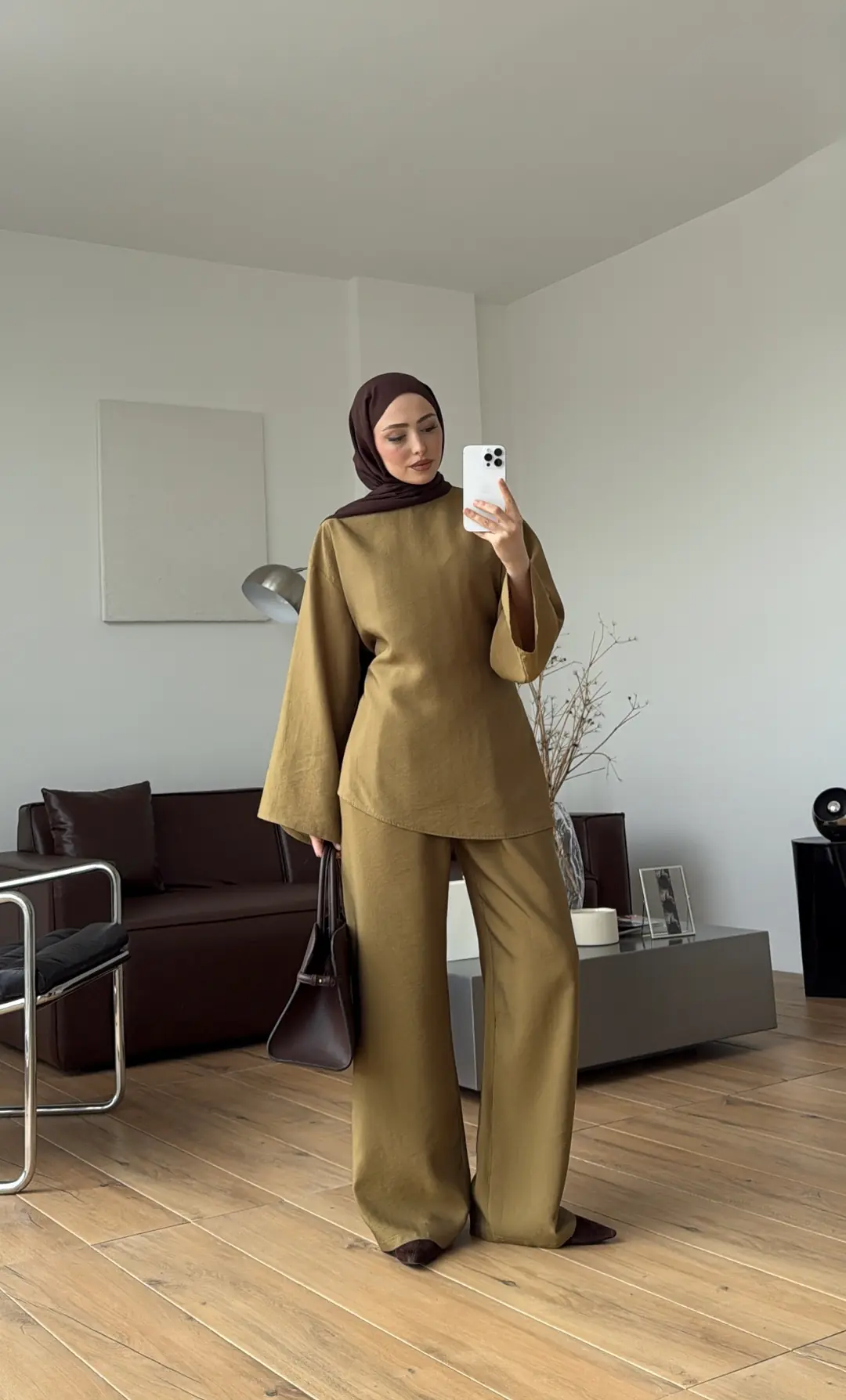Pervazlı Arkadan Bağcıklı Takım Olive