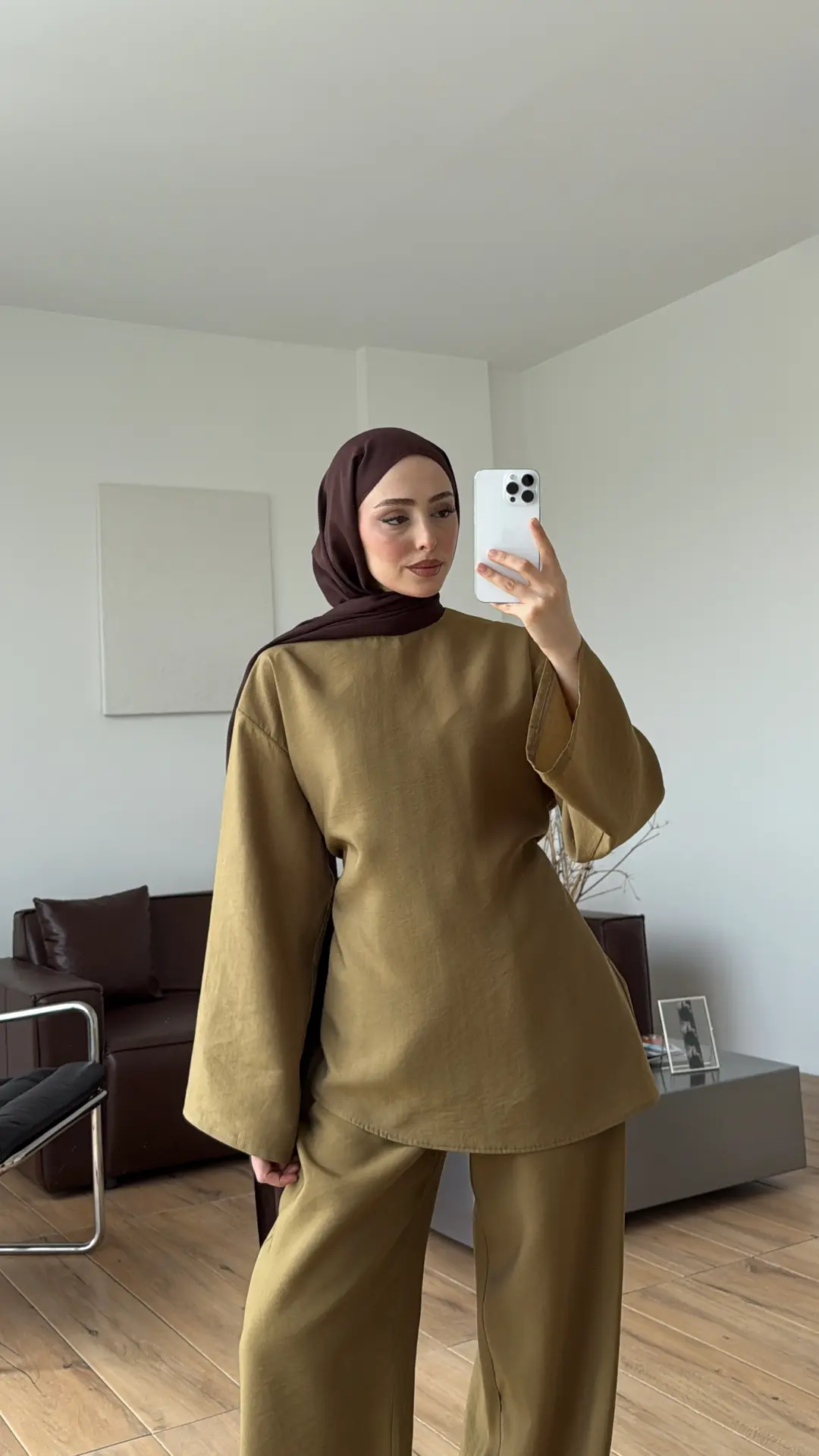 Pervazlı Arkadan Bağcıklı Takım Olive
