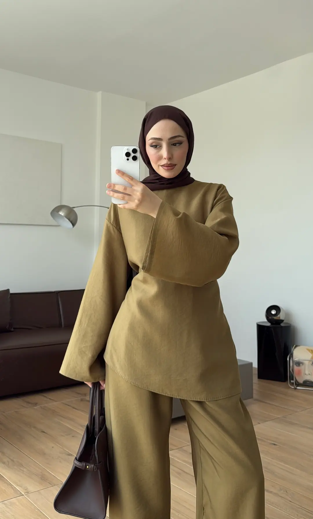 Pervazlı Arkadan Bağcıklı Takım Olive
