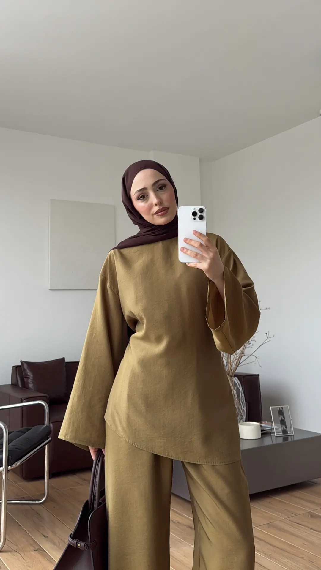 Pervazlı Arkadan Bağcıklı Takım Olive