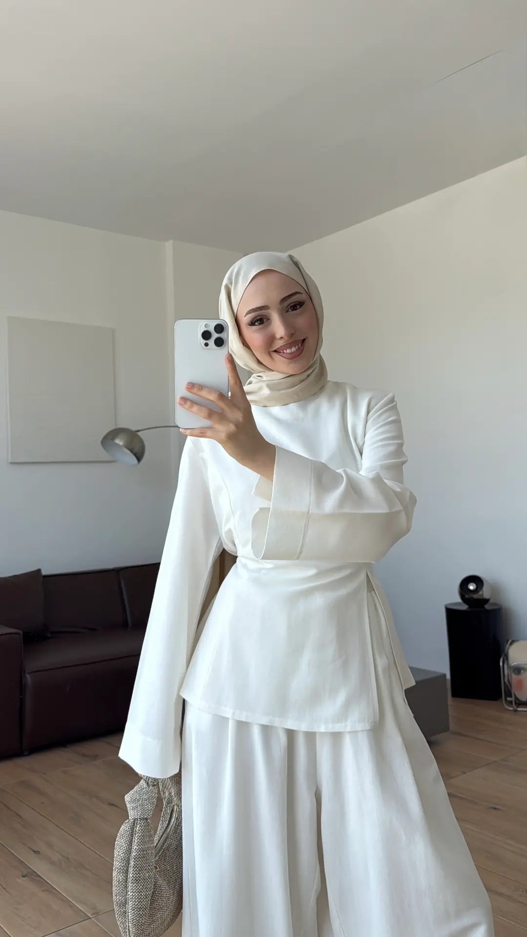 Vera Yırtmaç Detay Keten Takım Beyaz
