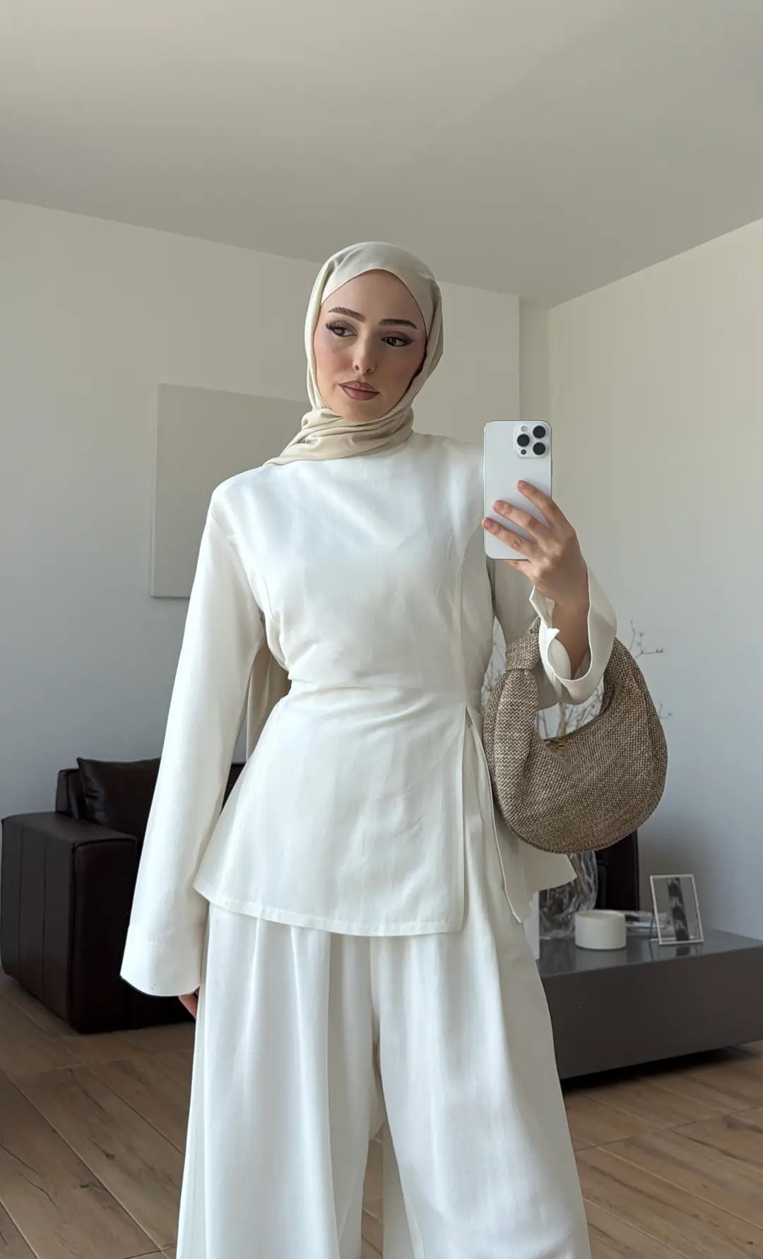 Vera Yırtmaç Detay Keten Takım Beyaz