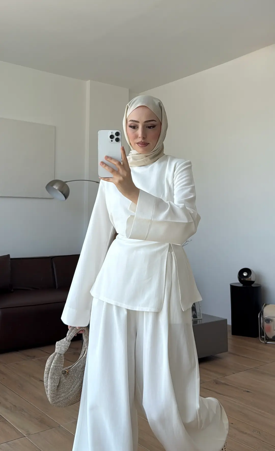 Vera Yırtmaç Detay Keten Takım Beyaz